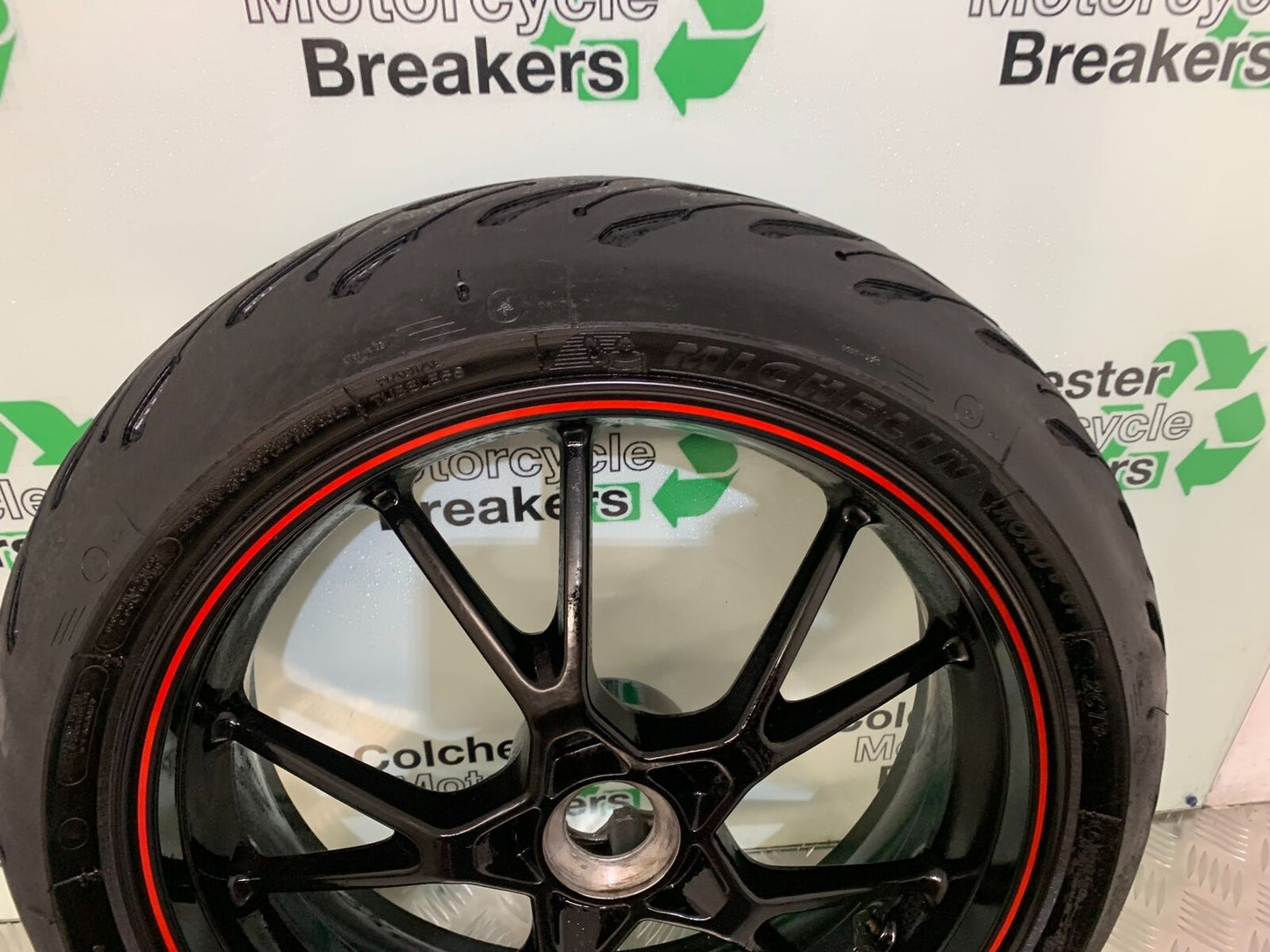 TRIUMPH SPEED TRIPLE R 1050 REAR WHEEL   YEAR 2014 (STOCK 934)