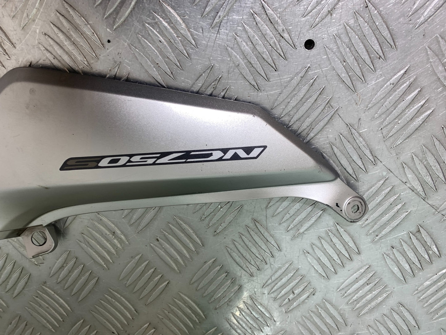 HONDA NC750 NC 750 S RIGHT SEAT PANEL   2016-2020 (CMB1146)