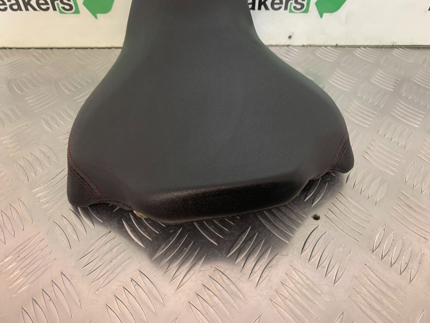 HONDA CBR650 R CBR 650R FRONT SEAT   YEAR 2019-2020 (STOCK 952)