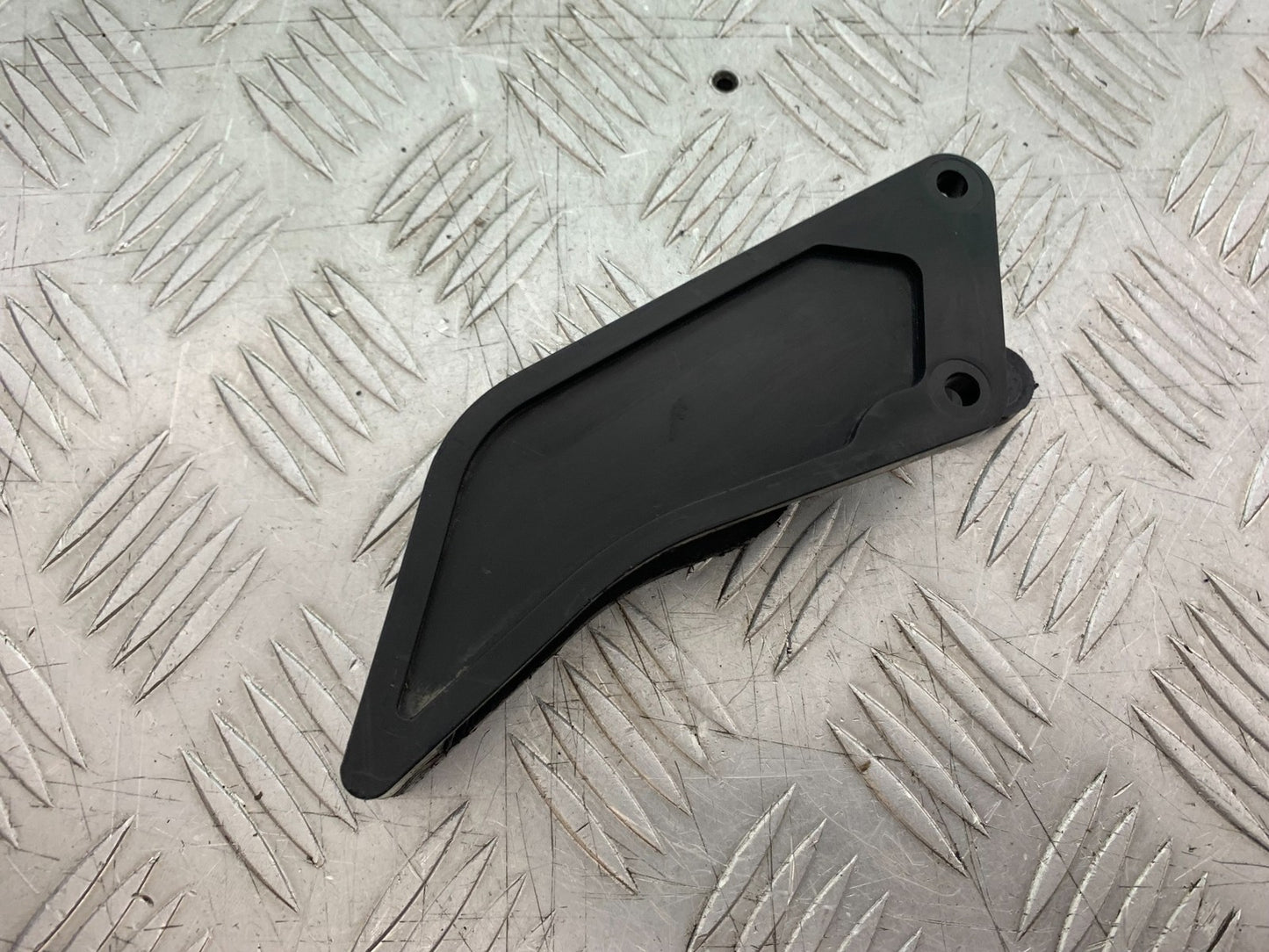 QINGQI QM125 GY-2B CHAIN GUIDE  YEAR 2016 (CMB1228)