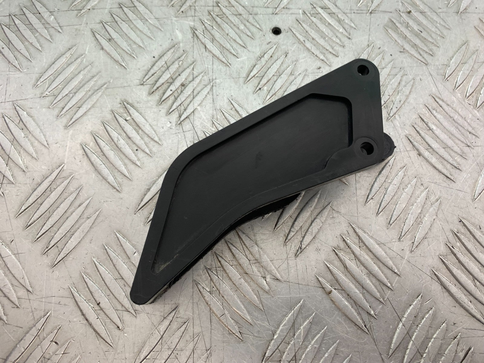 QINGQI QM125 GY-2B CHAIN GUIDE  YEAR 2016 (CMB1228)