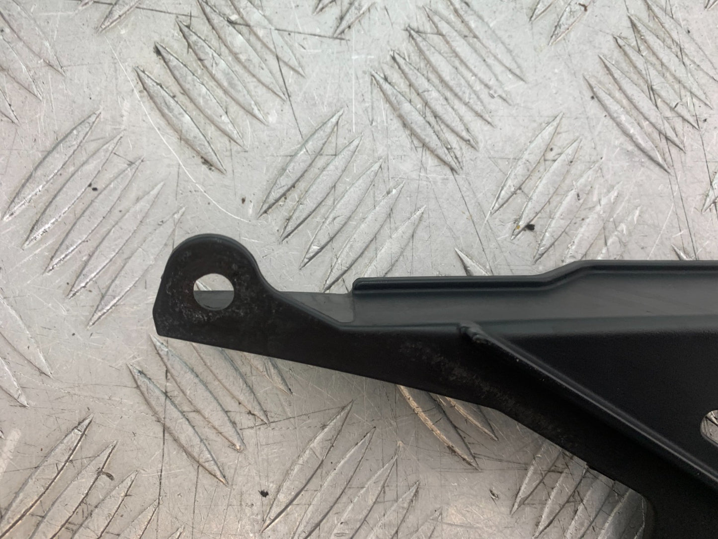 APRILIA TUONO 1000 V4R CHAIN GUARD   YEAR 2011-13  (CMB1331)