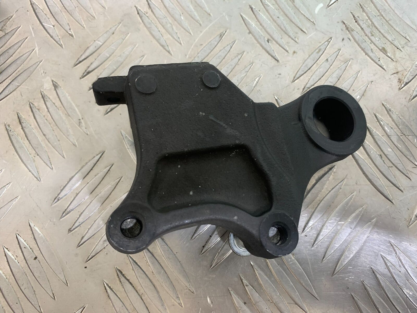 HARLEY DAVIDSON XL883 N IROD REAR CALIPER BRACKET   YEAR 2020  (CMB1116)