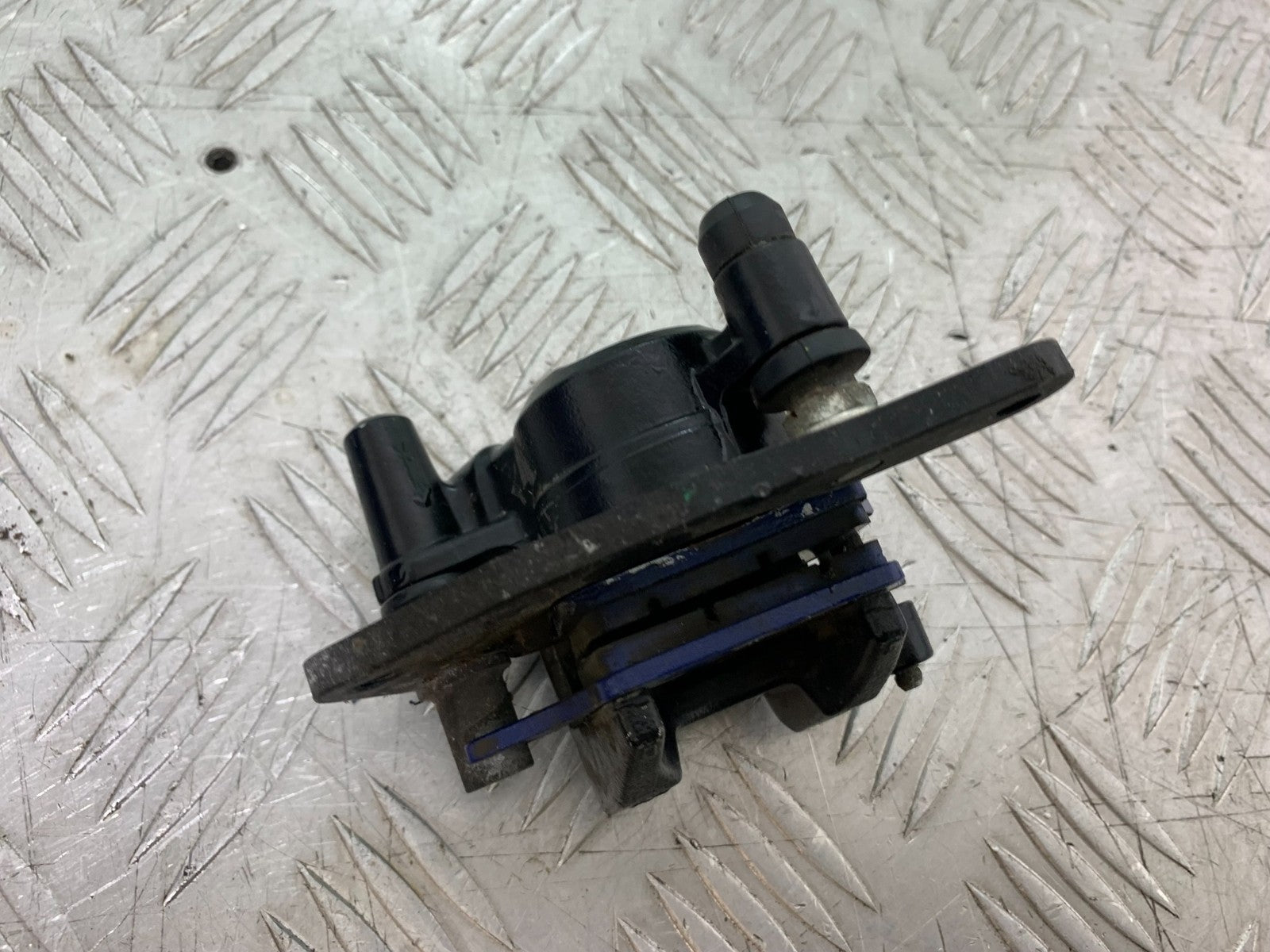 HONDA NSC110 VISION FRONT BRAKE CALIPER  YEAR 2017-2020 (CMB1249)