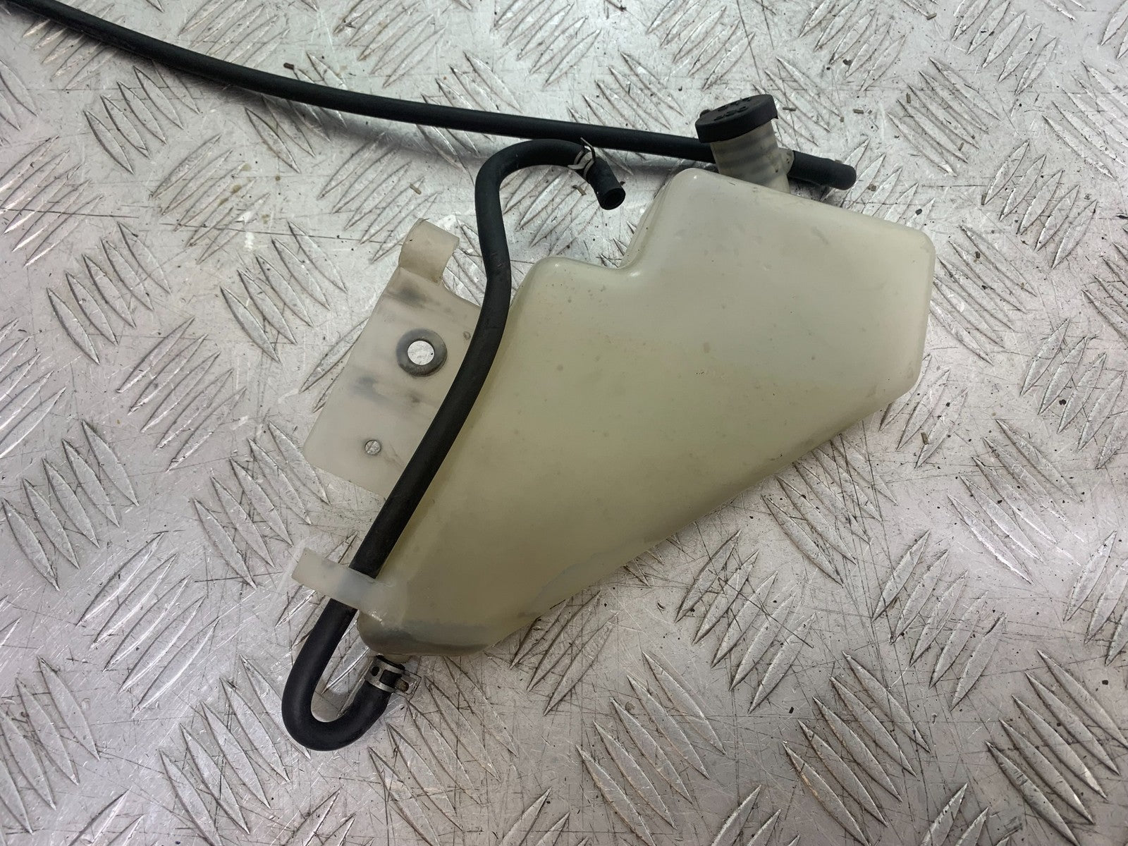SUZUKI GSXR750 GSXR 750 K4 K5 COOLANT BOTTLE   2004-2005 (CMB1319)