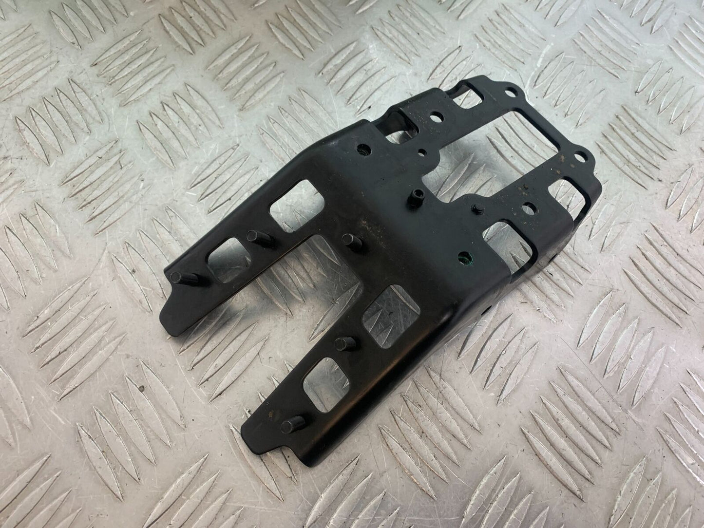 YAMAHA XSR900 XSR 900 REAR MUDGUARD BRACKET    YEAR 2021-2022 (CMB1073)
