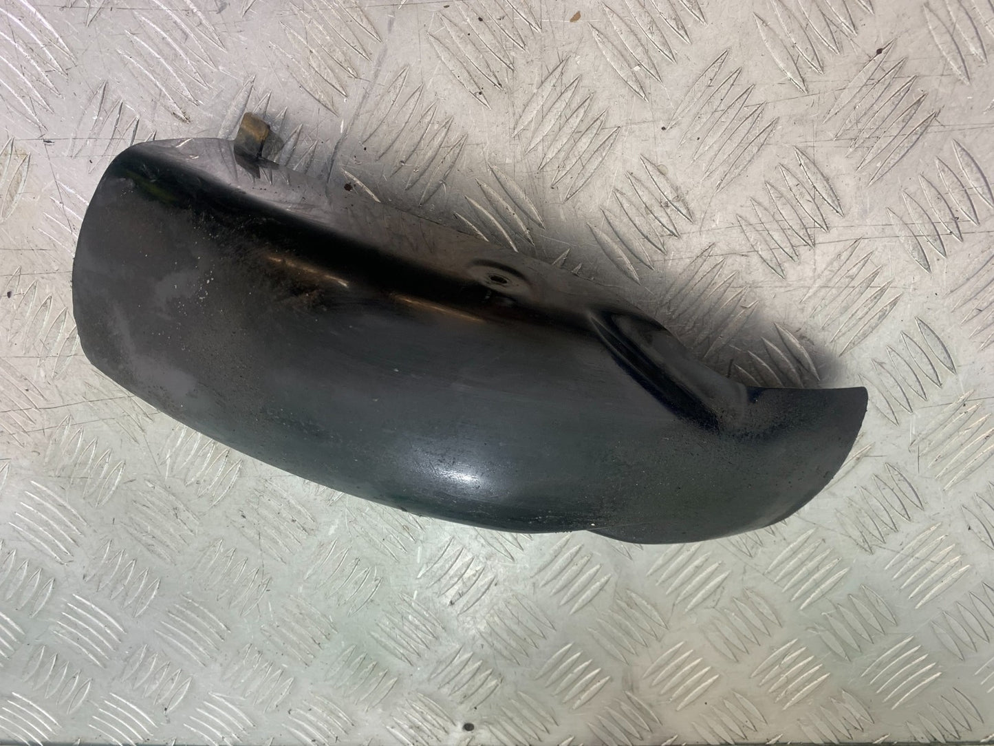 SUZUKI GP100 GP 100 INNER MUDGUARD  YEAR 1978-1988 (CMB1259)