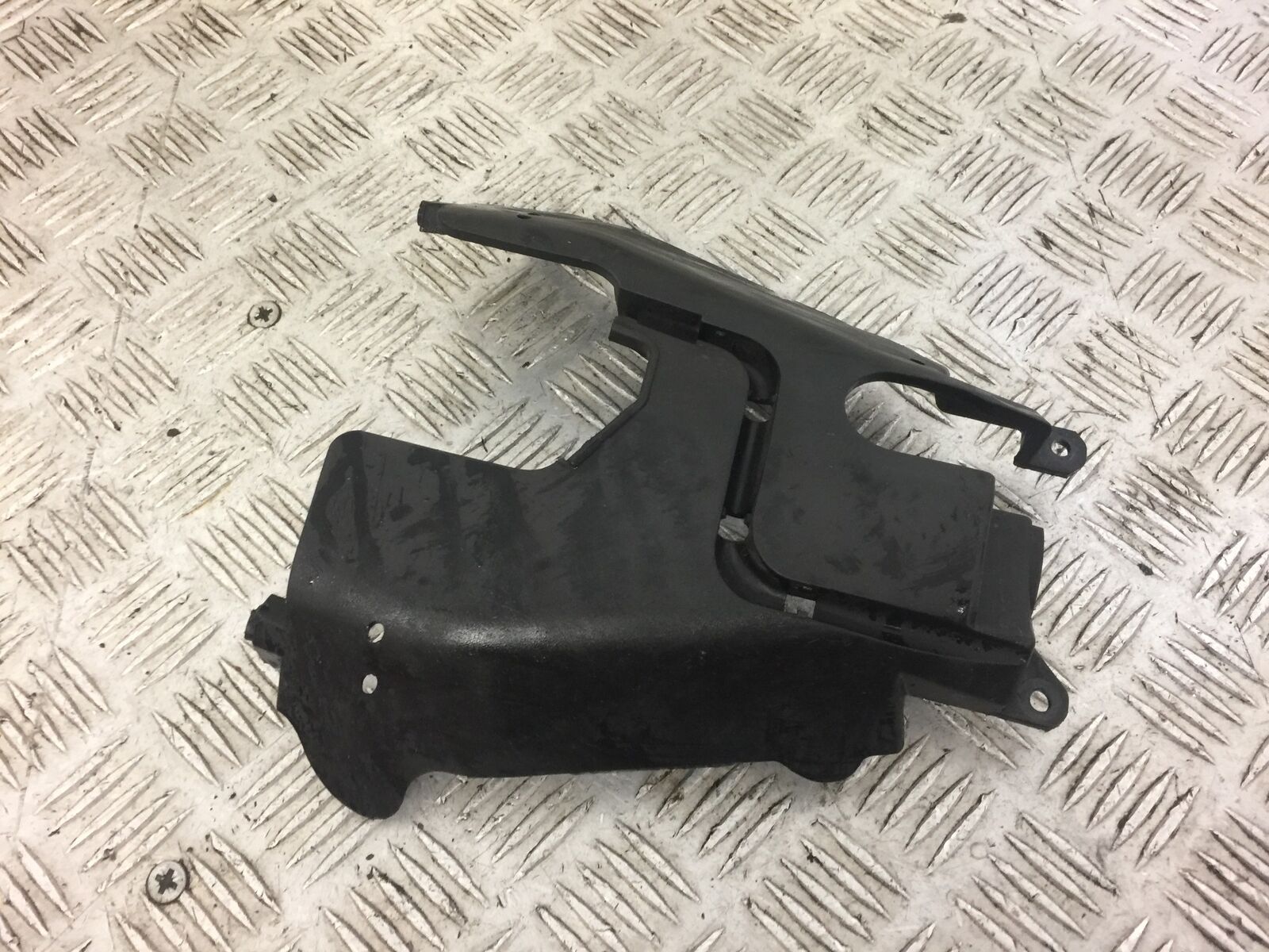 KTM DUKE 390 UNDERTRAY  YEAR 2013- 2016 (STOCK 490)