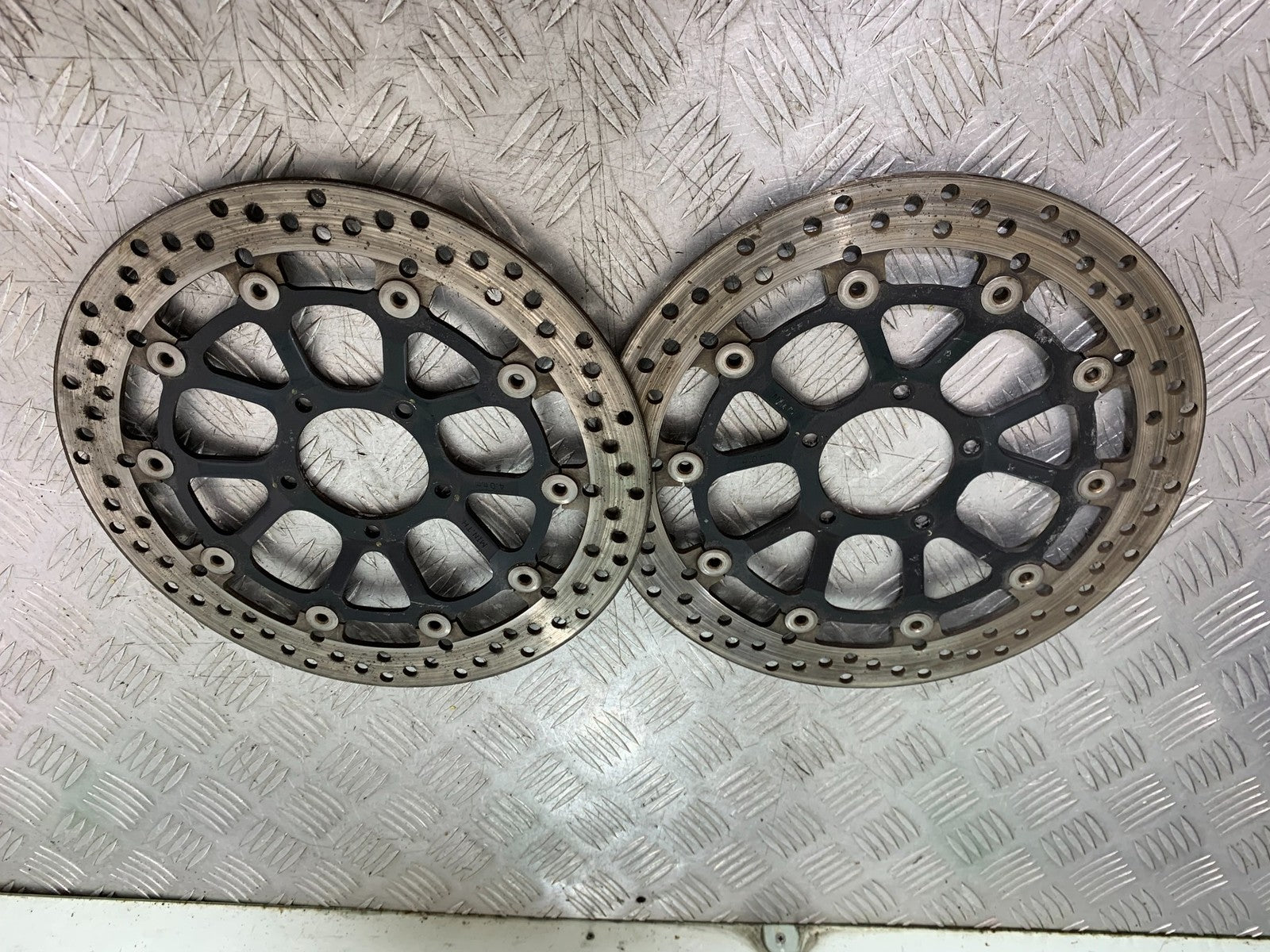 DUCATI 848 FRONT BRAKE DISCS YEAR 2008-2010 (CMB1323)