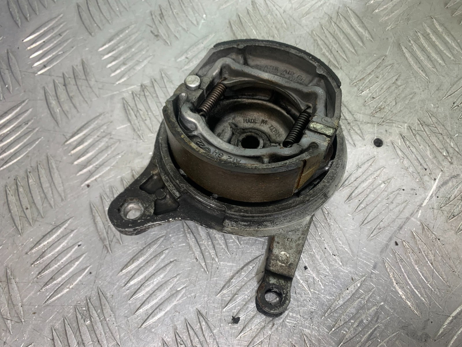 SUZUKI GP100 GP 100 REAR BRAKE HUB  YEAR 1978-1988 (CMB1259)