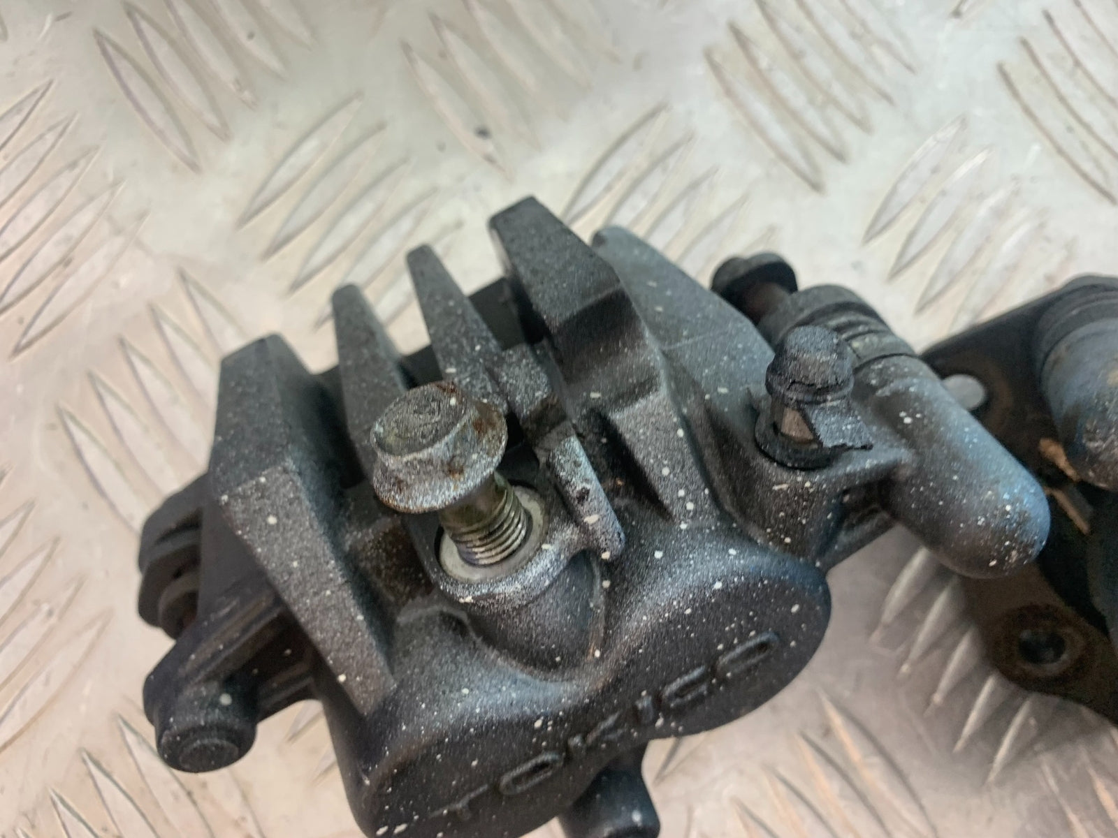 SUZUKI GSX750 F GSX 750 F FRONT BRAKE CALIPERS  YEAR 1998-2003 (CMB1063)