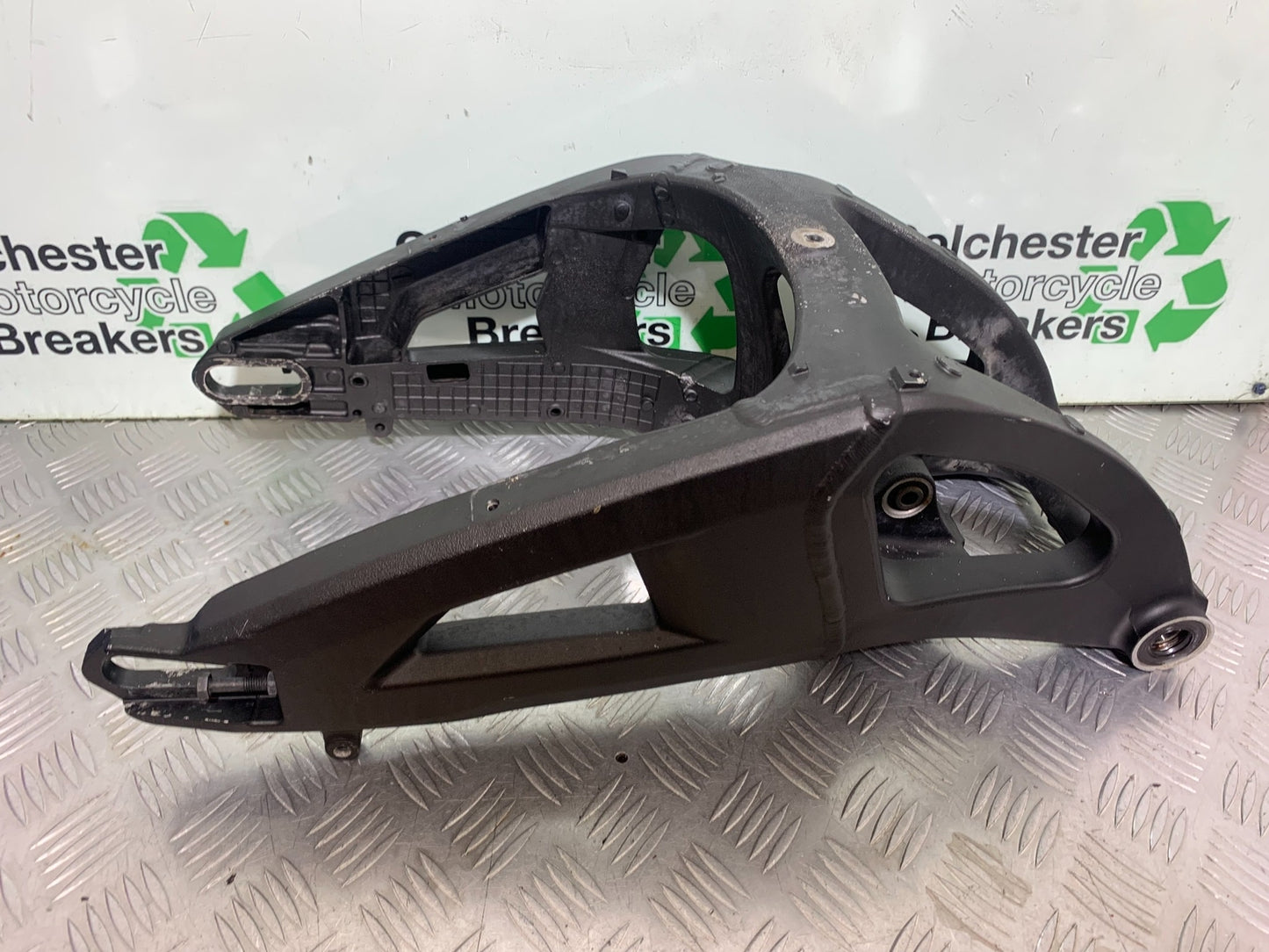 KAWASAKI ZX10R ZX 10R SWINGARM   YEAR 2011-2015 (CMB1154)