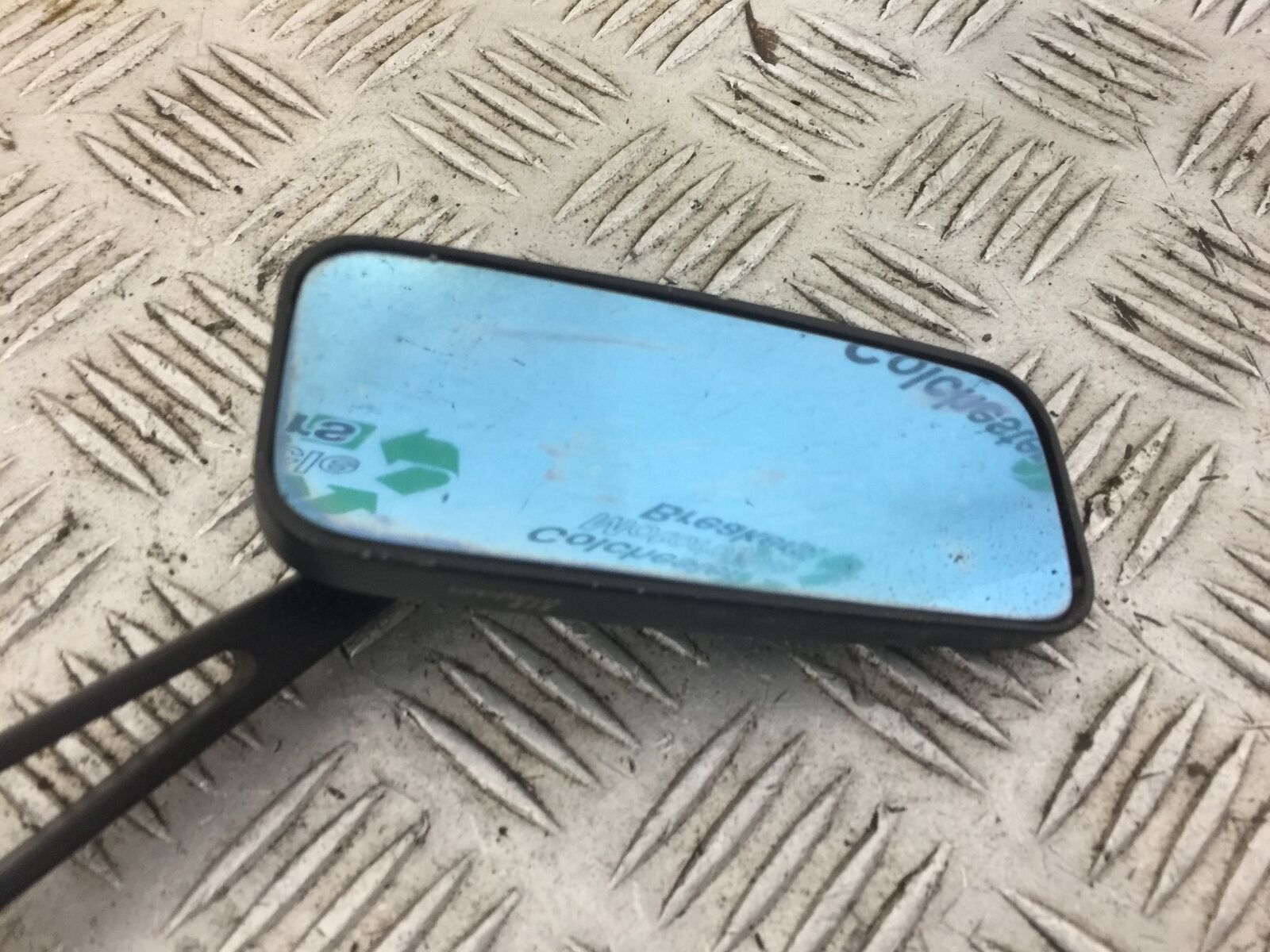 PIAGGIO VESPA GTS 300 SUPERSPORT RIGHT MIRROR  2012  (STOCK 573)