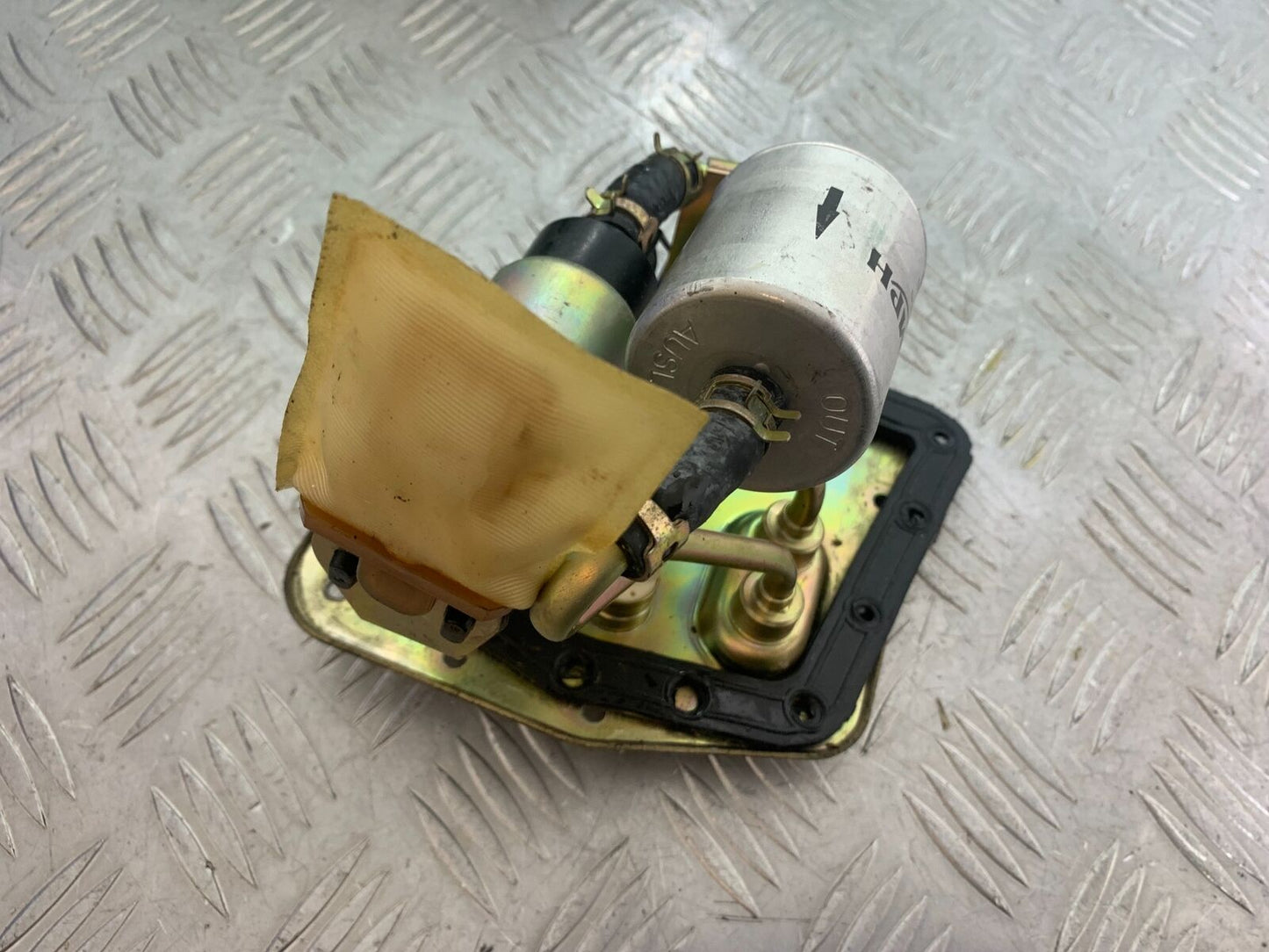 TRIUMPH 955i SPRINT ST PETROL PUMP  YEAR 1999-2004 (CMB1124)