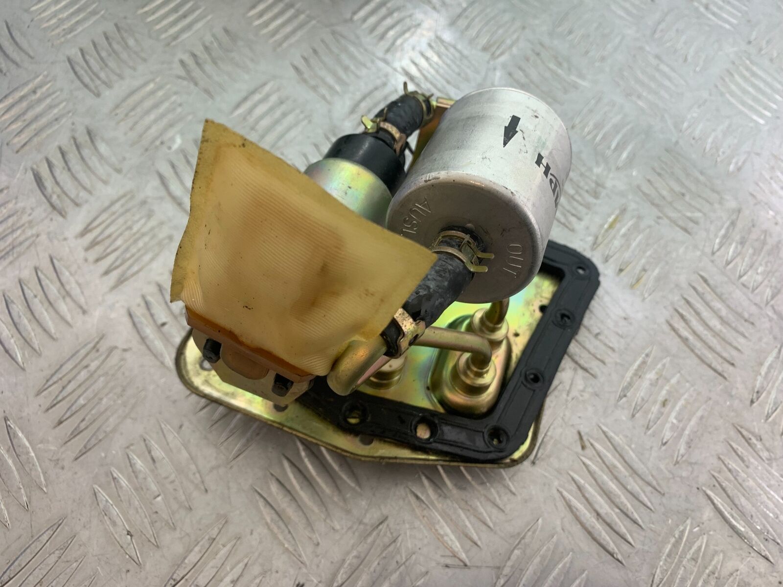 TRIUMPH 955i SPRINT ST PETROL PUMP  YEAR 1999-2004 (CMB1124)