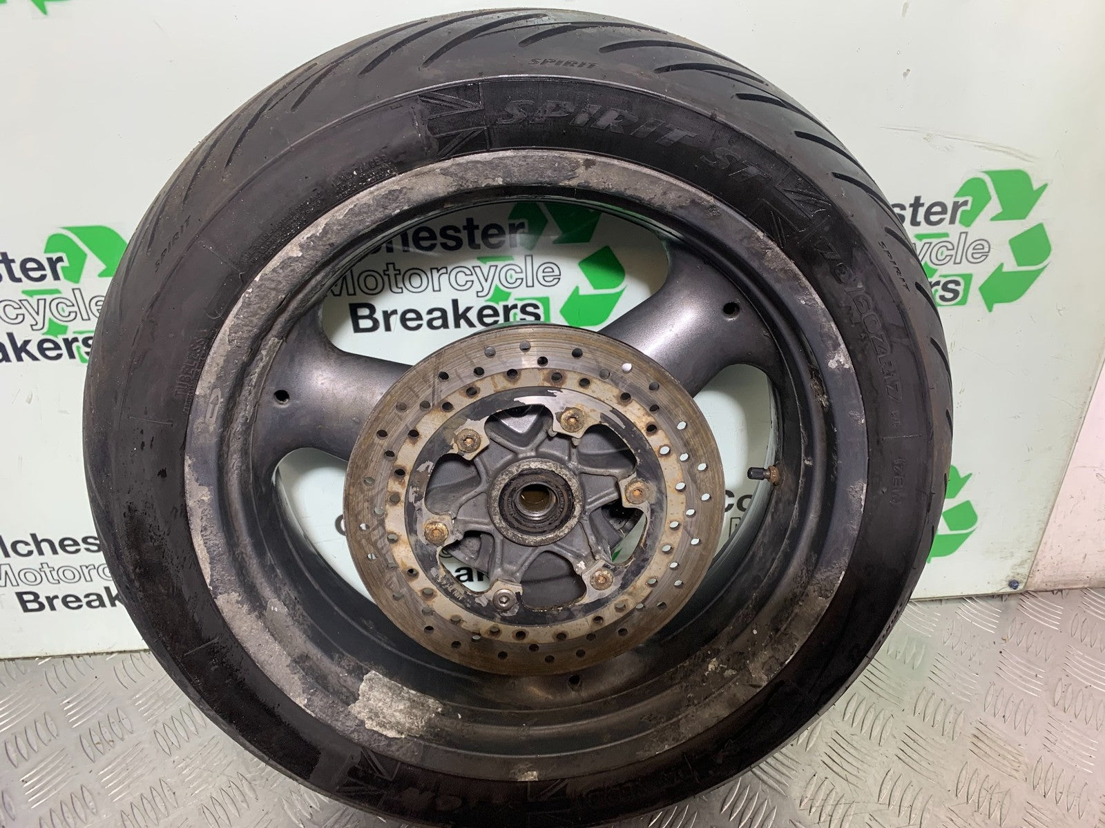 TRIUMPH TROPHY 900 REAR WHEEL (GOOD TYRE)  YEAR 1991-95 (CMB1251)