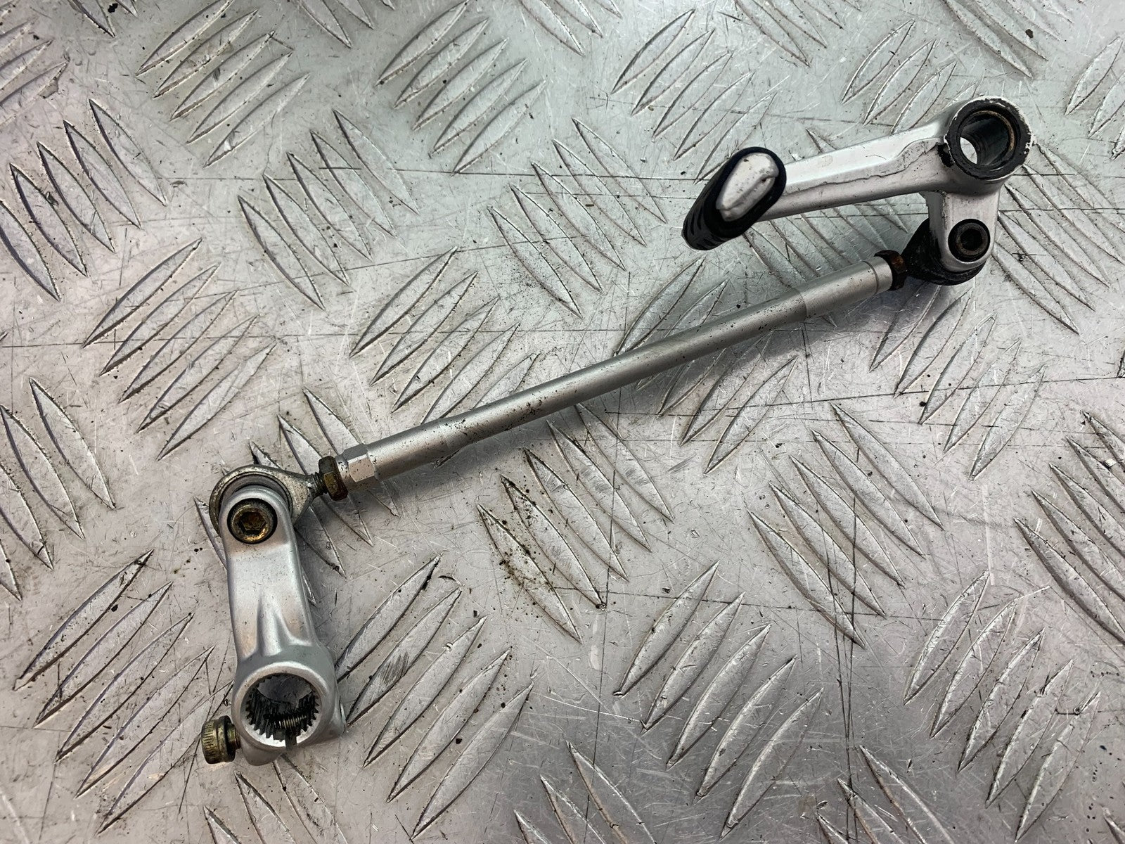 DUCATI 996 SPS 748 916 998 GEAR LEVER  1999-2000 (CMB1209)