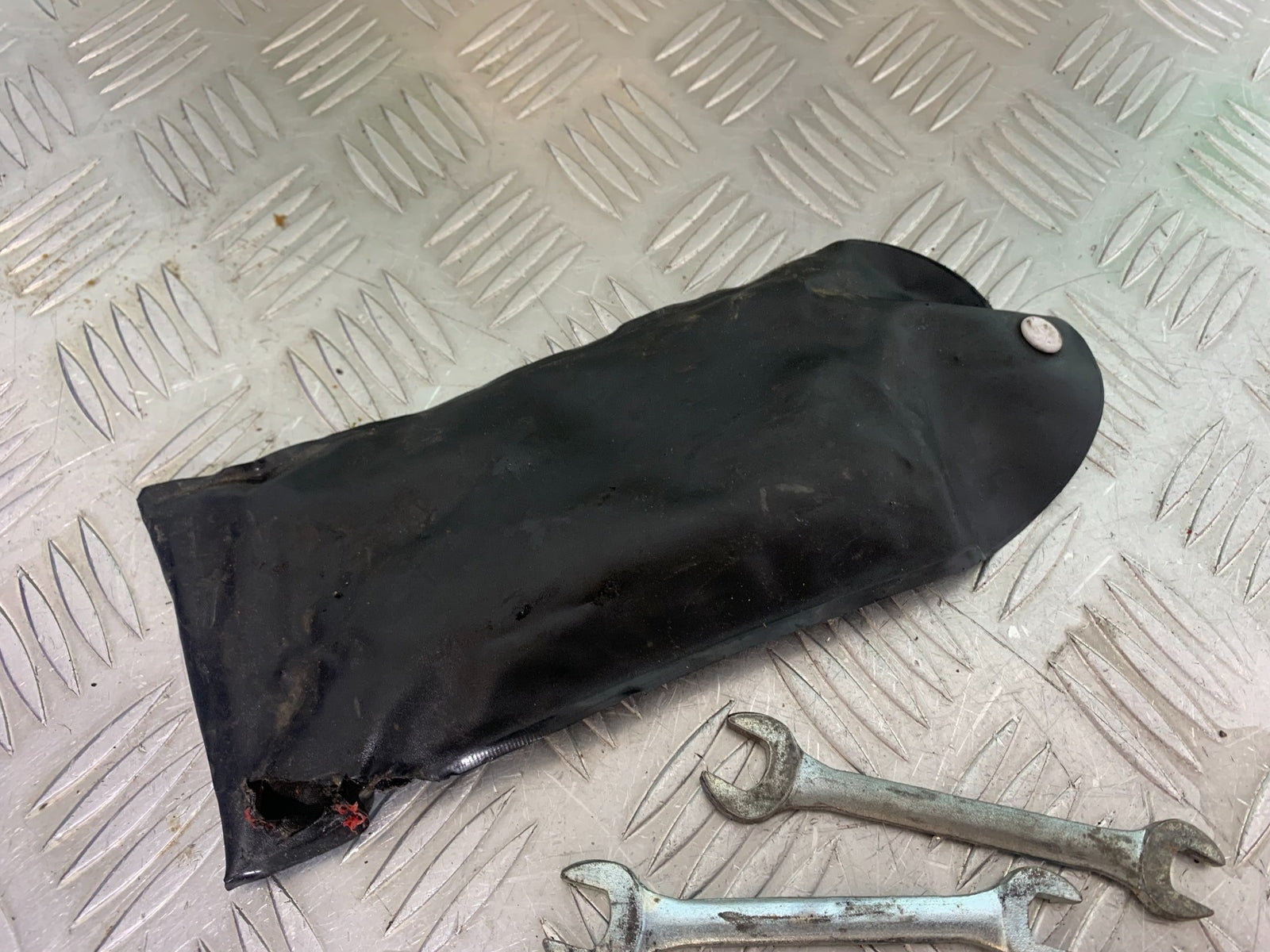 KAWASAKI ZX10R ZX 10R TOOL KIT   YEAR 2011-2015 (CMB1154)