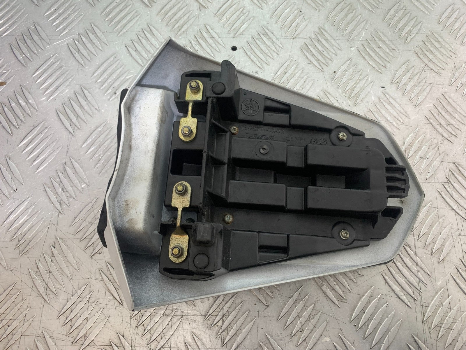 YAMAHA YZF R1 4C8 REAR SEAT COWL  YEAR 2007-2008 (CMB1237)