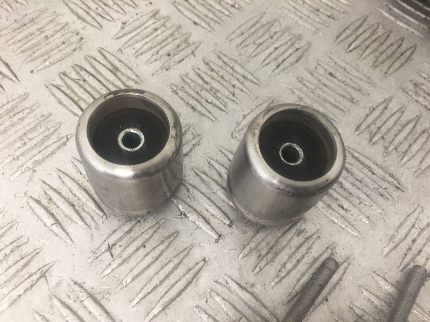 TRIUMPH 1050 SPRINT BAR END WEIGHTS   YEAR 2004-2007 (STOCK 888)