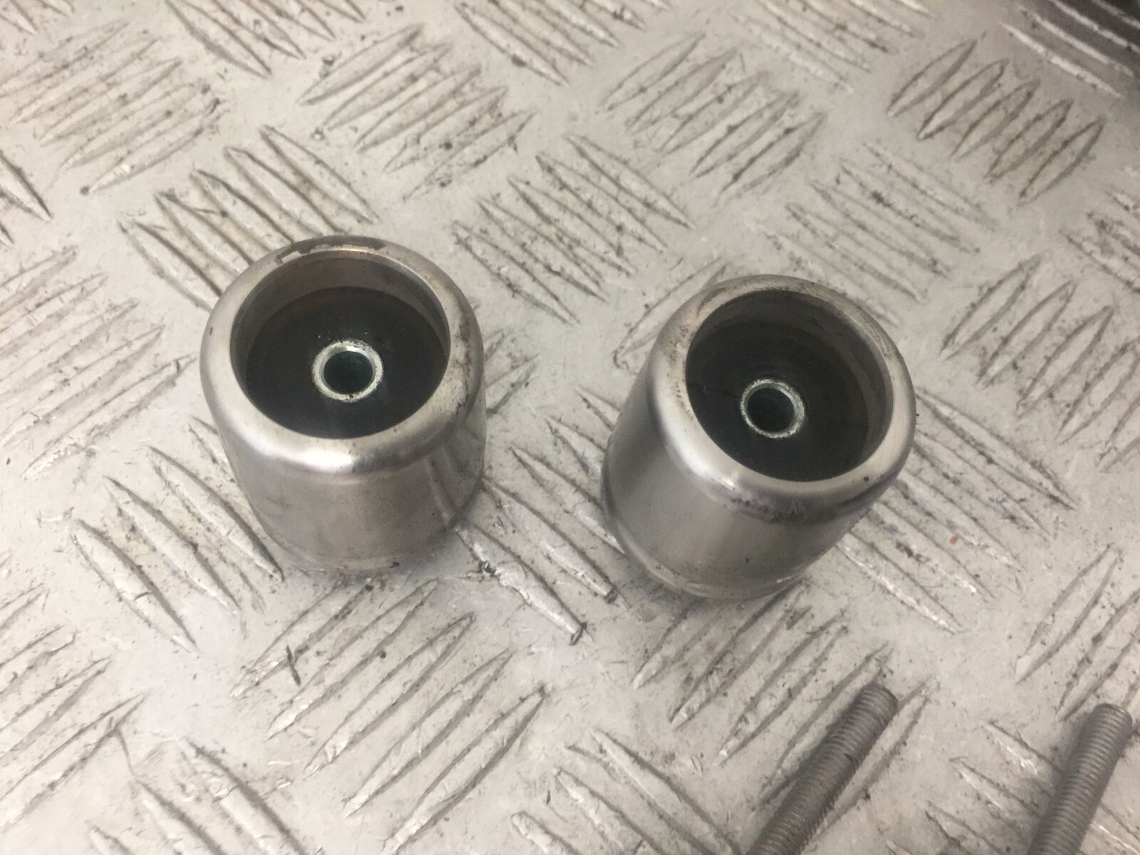 TRIUMPH 1050 SPRINT BAR END WEIGHTS   YEAR 2004-2007 (STOCK 888)