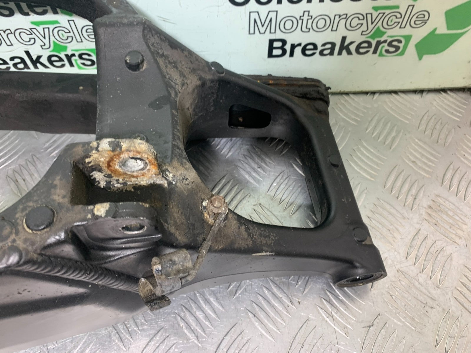KAWASAKI 650 VERSYS SWINGARM YEAR 2015-2018 (CMB1288)