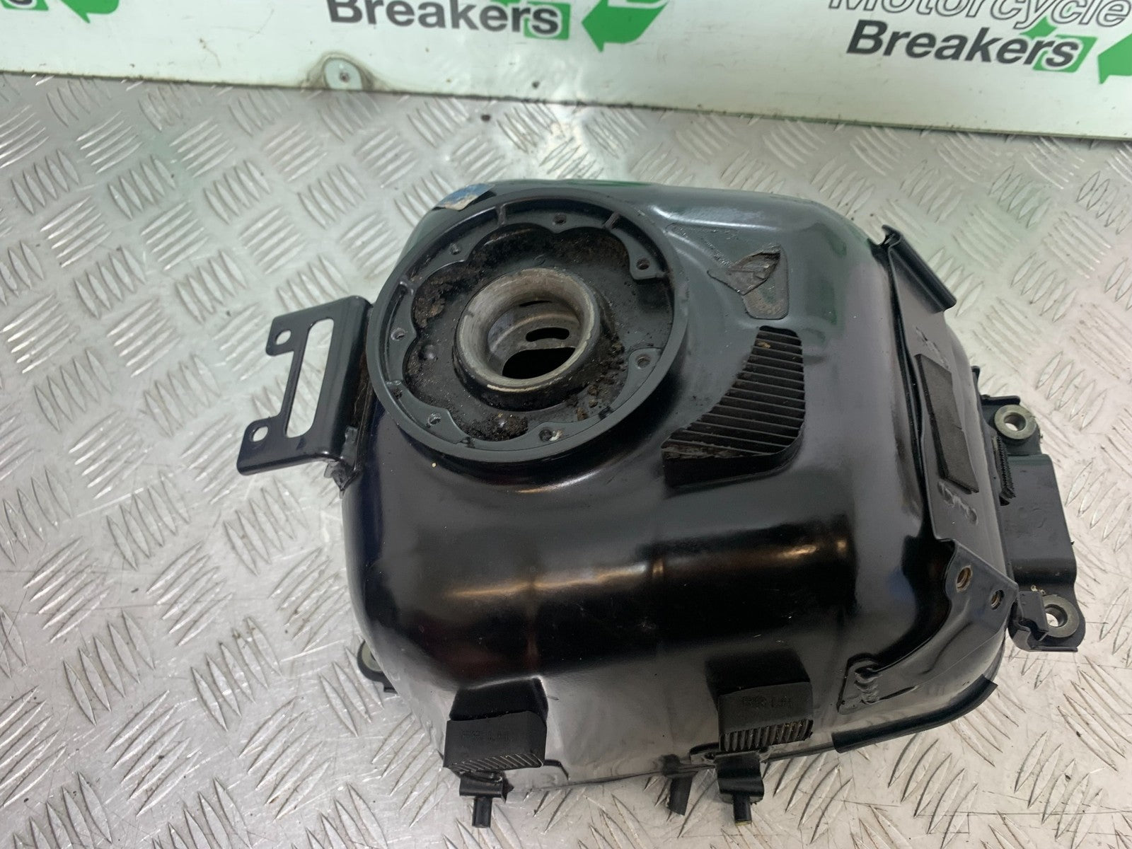 KTM RC125 RC 125 PETROL TANK  2014 2017 (CMB1199)