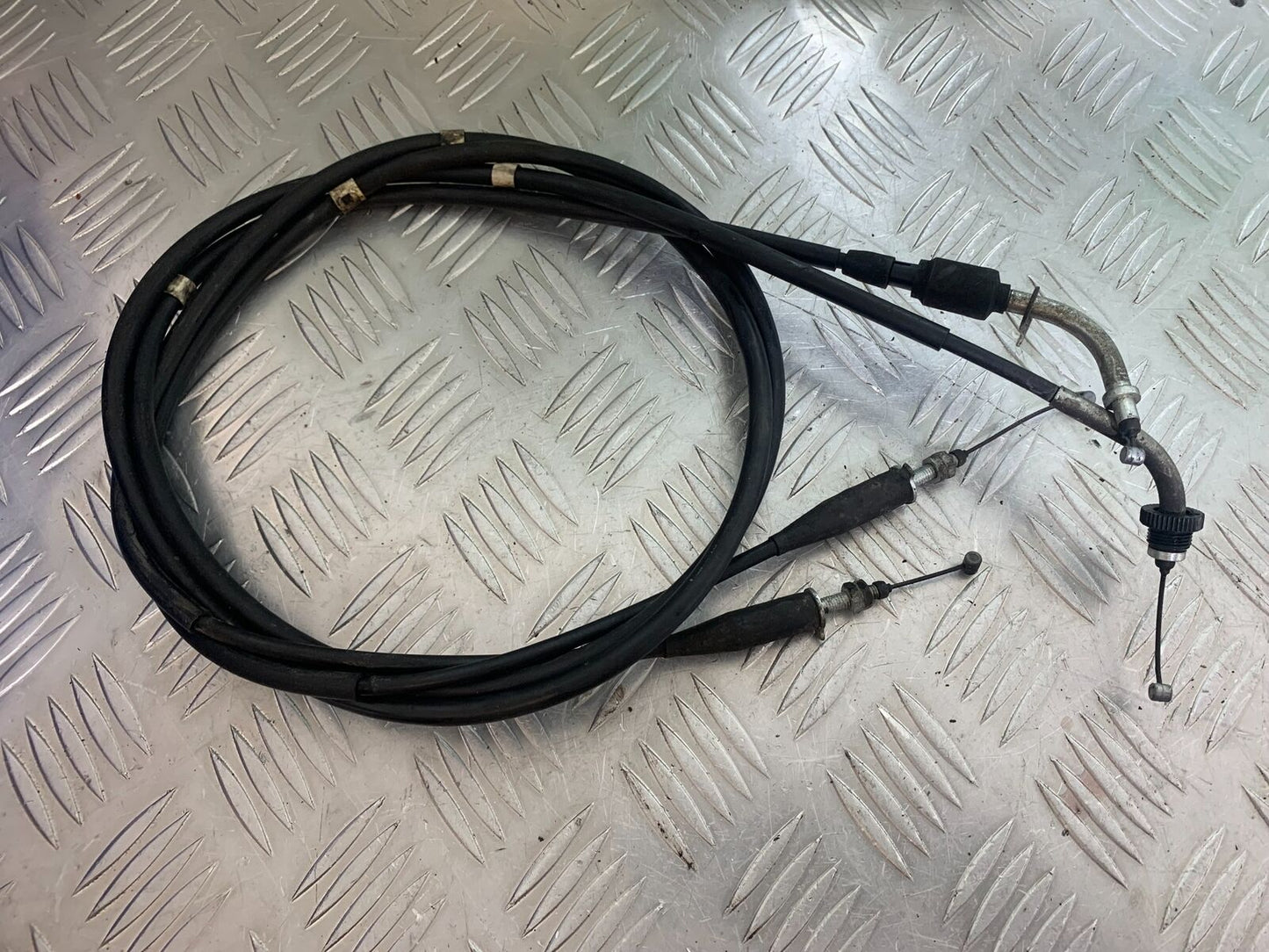 SUZUKI AN 200 UN 200 BURGMAN THROTTLE CABLES  YEAR 2007-09 (CMB1128)
