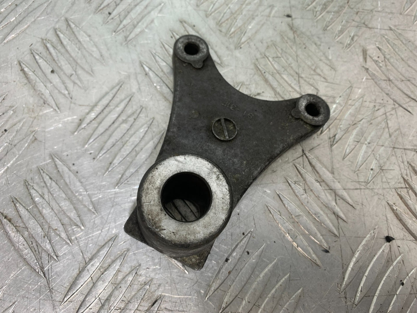 SUZUKI GSF600 GSF 600 BANDIT REAR CALIPER BRACKET 2000-2004 (CMB1269)