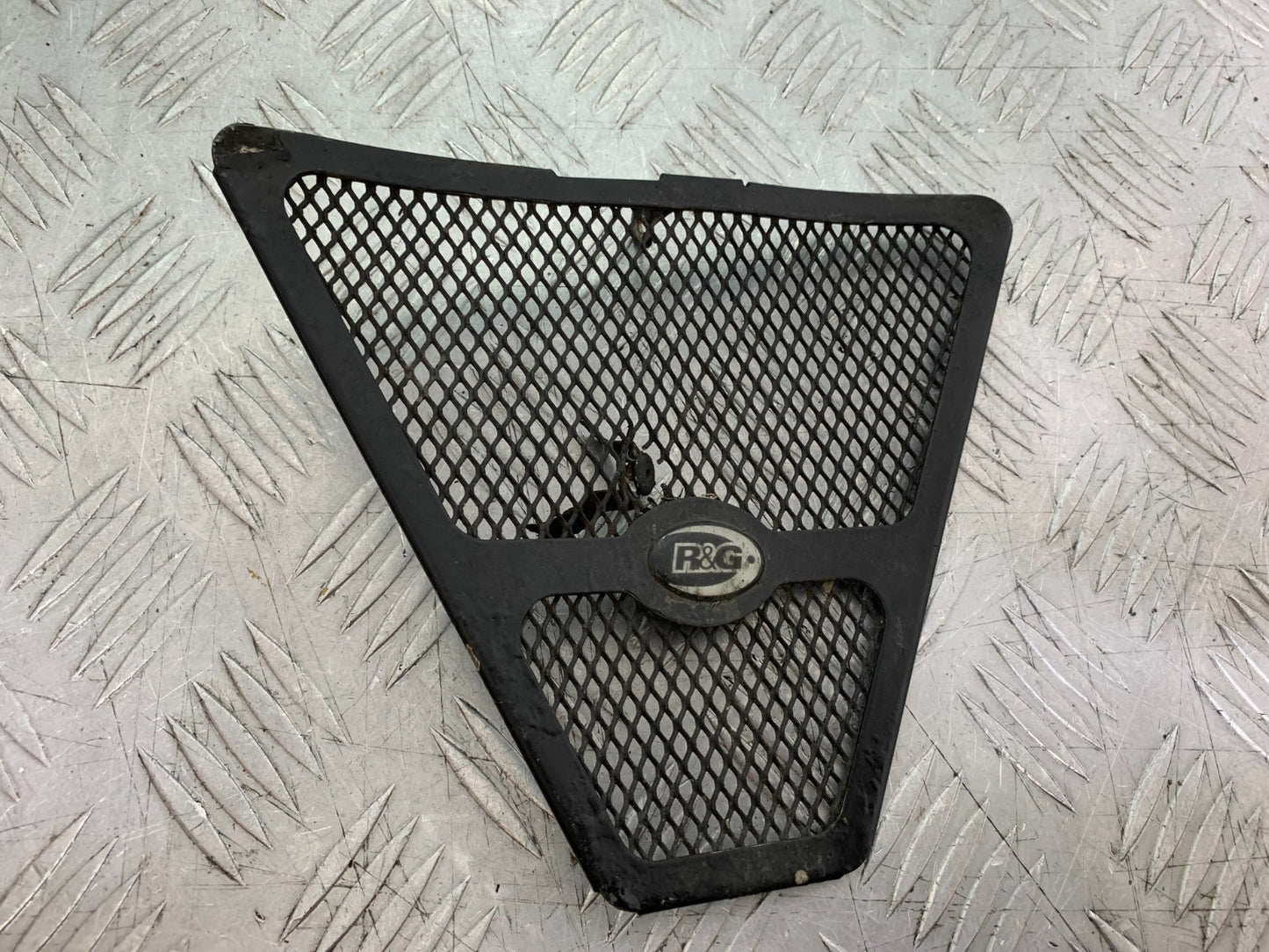 HONDA CBR1000 RR OIL COOLER GRILL  YEAR  2008-2011 (CMB1330)