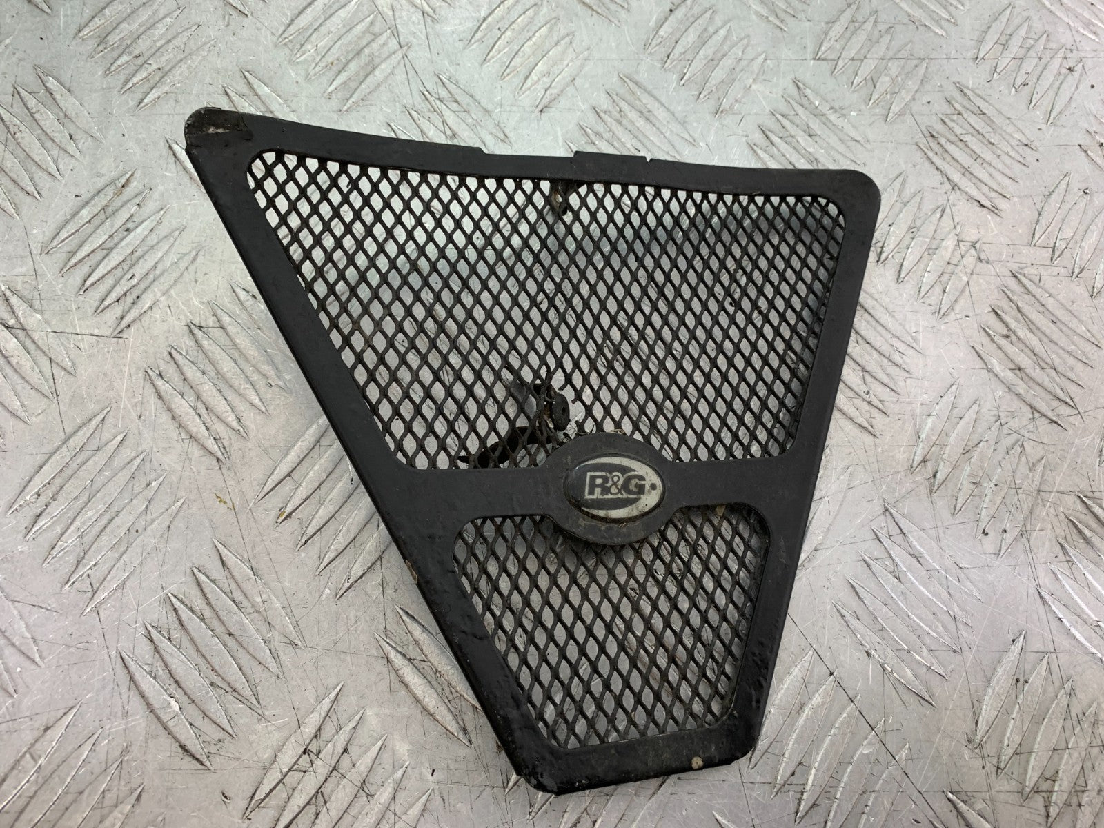 HONDA CBR1000 RR OIL COOLER GRILL  YEAR  2008-2011 (CMB1330)