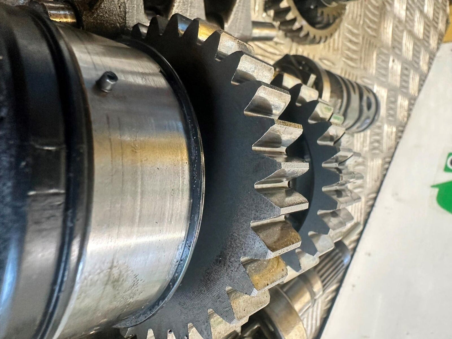 HONDA CBR1100 XX BLACKBIRD GEARBOX YEAR 1996-1998 (CMB1017)