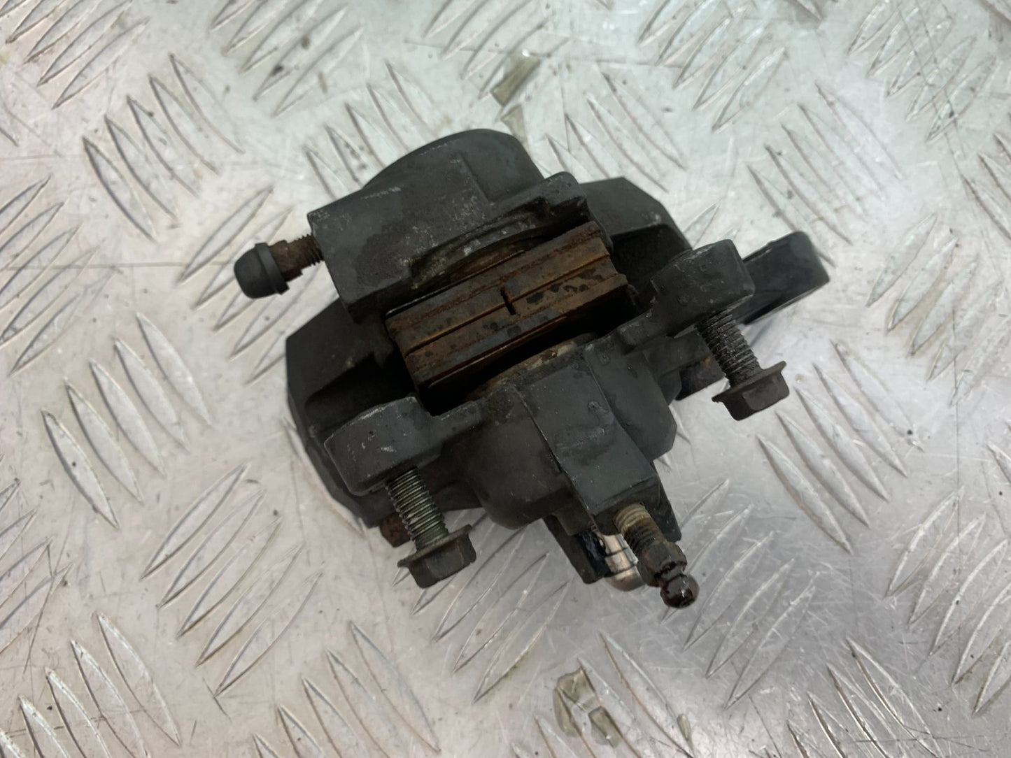 SUZUKI GSF1200 GSF 1200 BANDIT REAR BRAKE CALIPER  YEAR 2001-2004 (CMB1188)