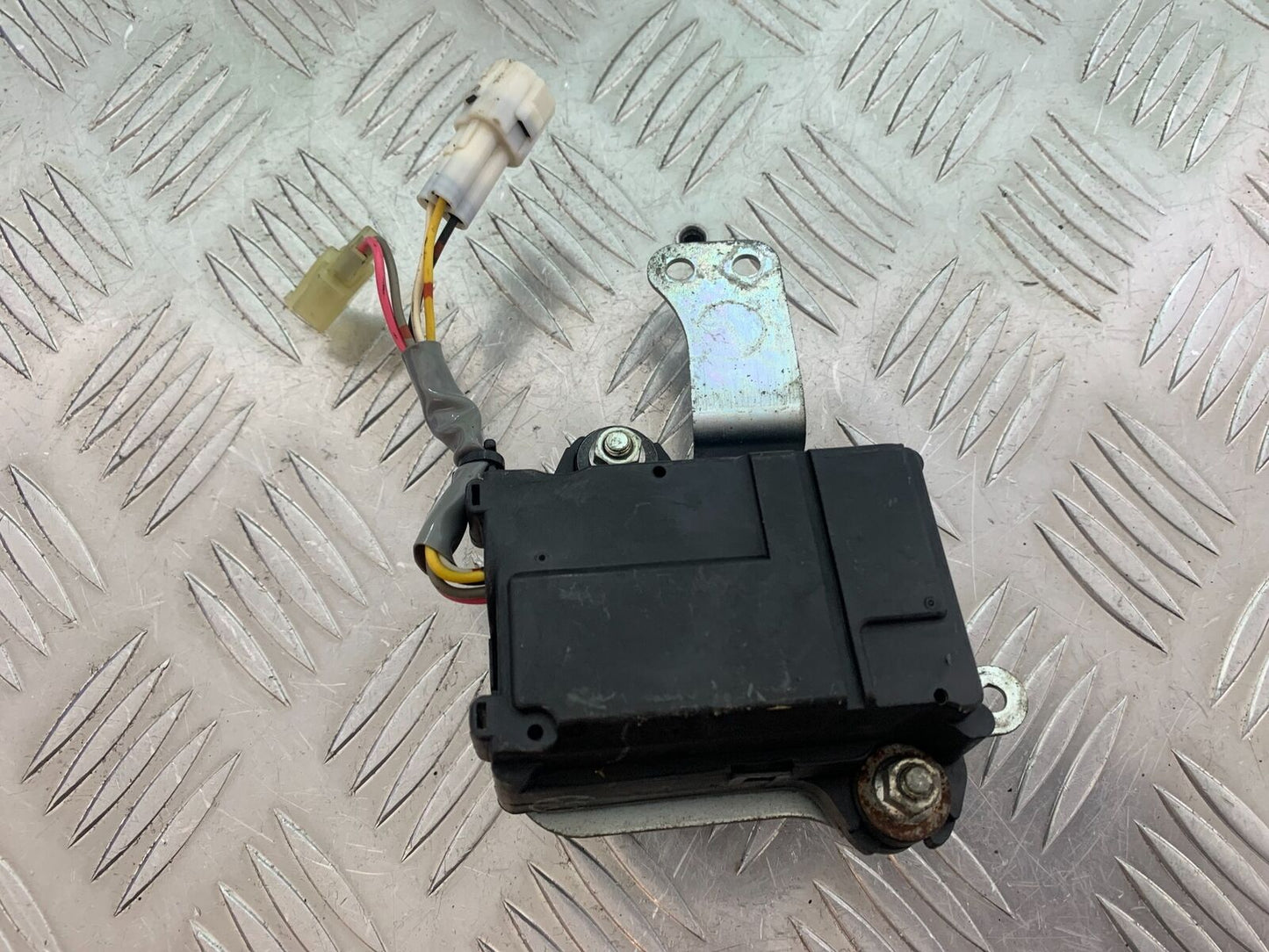 KAWASAKI ZX6R ZX6 R SERVO MOTOR   YEAR 2007 2008 (CMB1002)