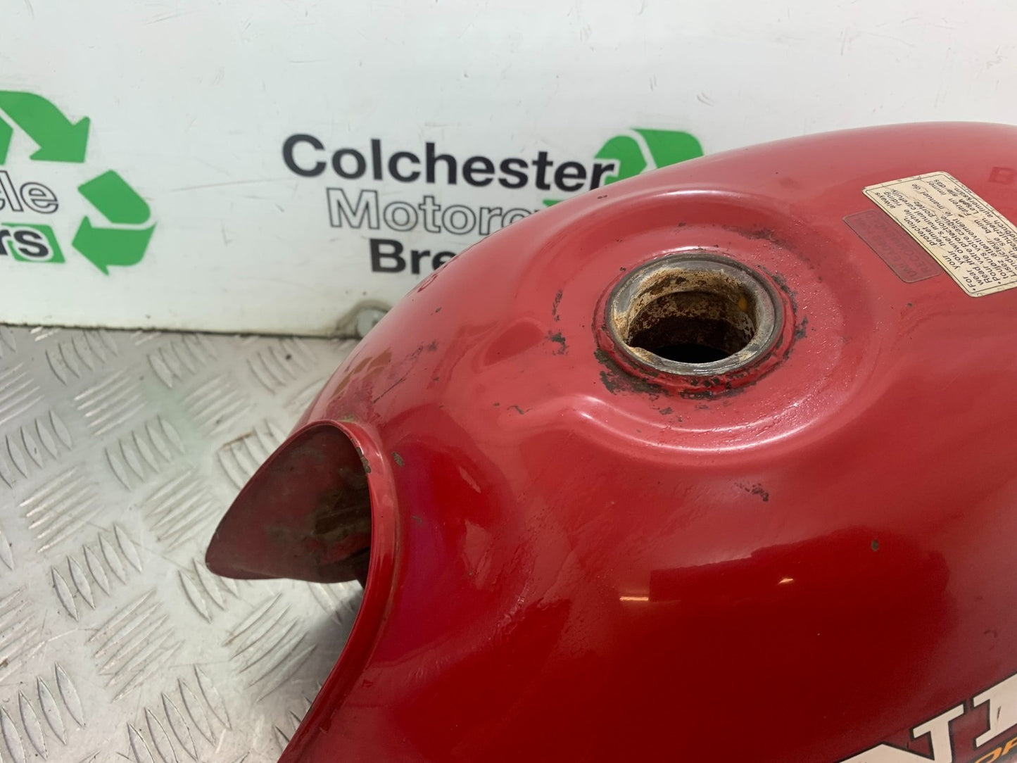 HONDA CG125 CG 125 PETROL TANK  YEAR 1998-2000 (CMB1282)
