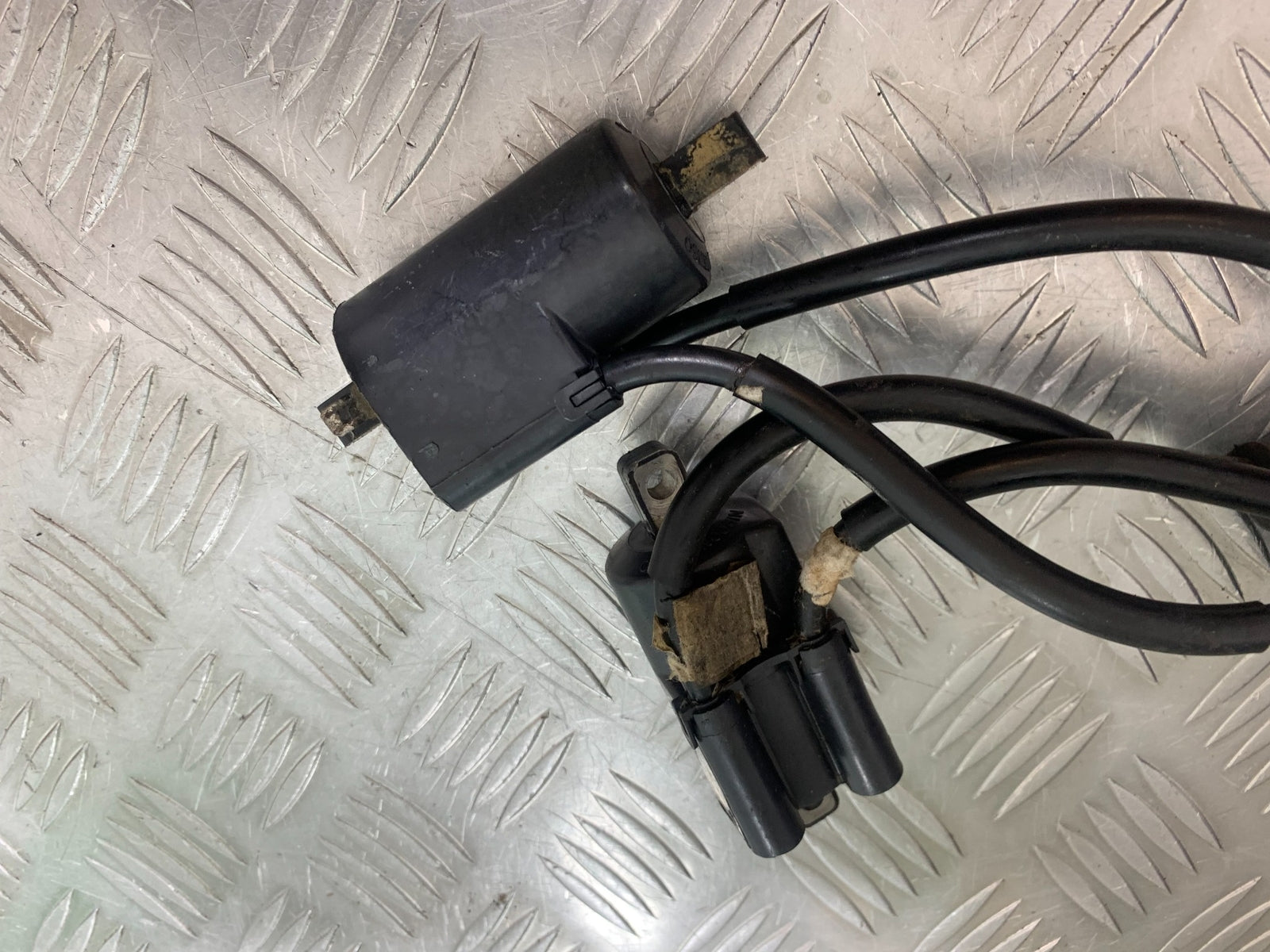 SUZUKI GSF1200  GSF 1200 BANDIT COILS AND CAPS   YEAR 1997-2000 (CMB1149)