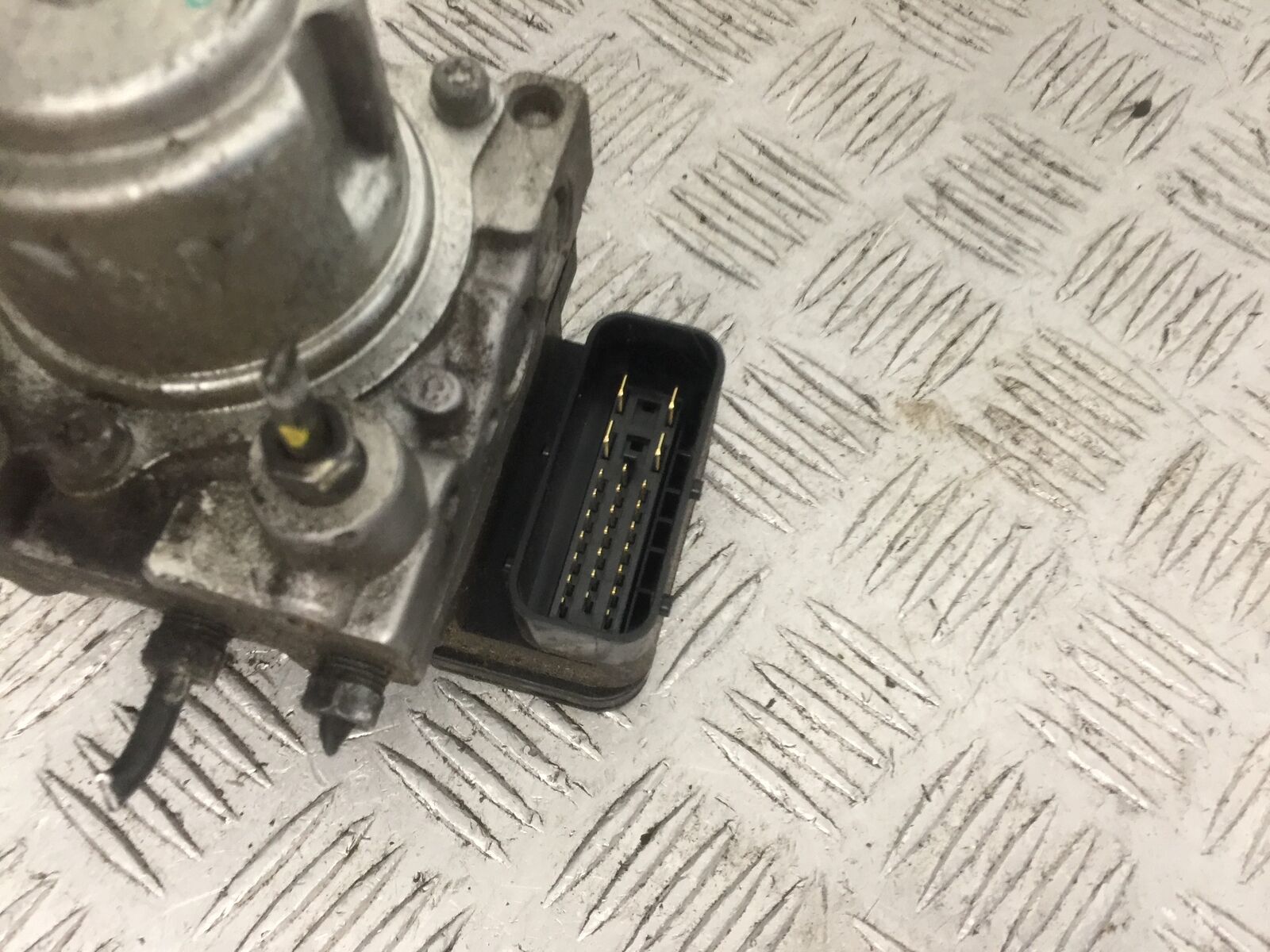 HONDA CB600 CB 600 F-9 HORNET ABS PUMP   2009 (STOCK 869)