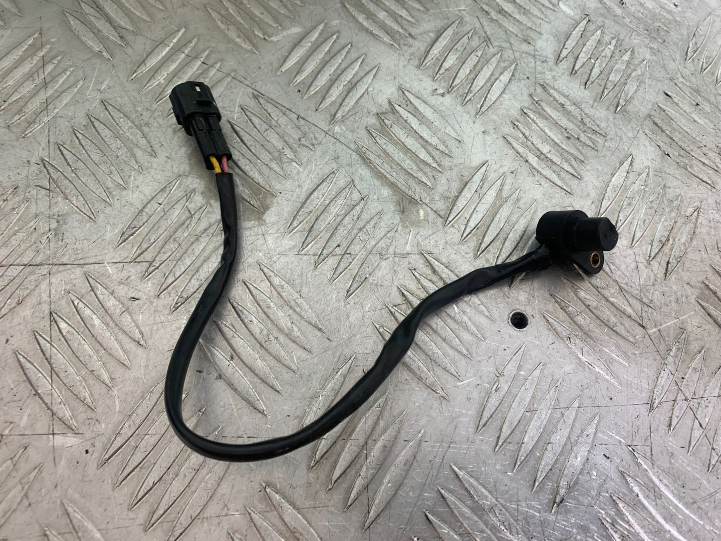 KAWASAKI ZX9R ZX9 E1 SPEEDO PICK UP SENSOR  YEAR 2000-01 (CMB1171)