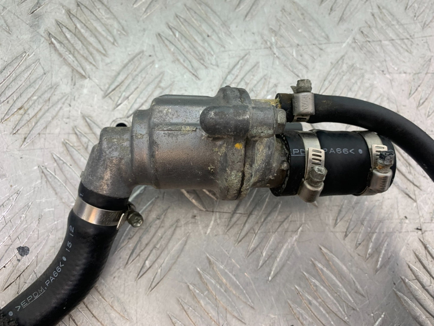 HONDA CBR1000 rr FIREBLADE THERMOSTAT  2012-2016 (CMB1280)