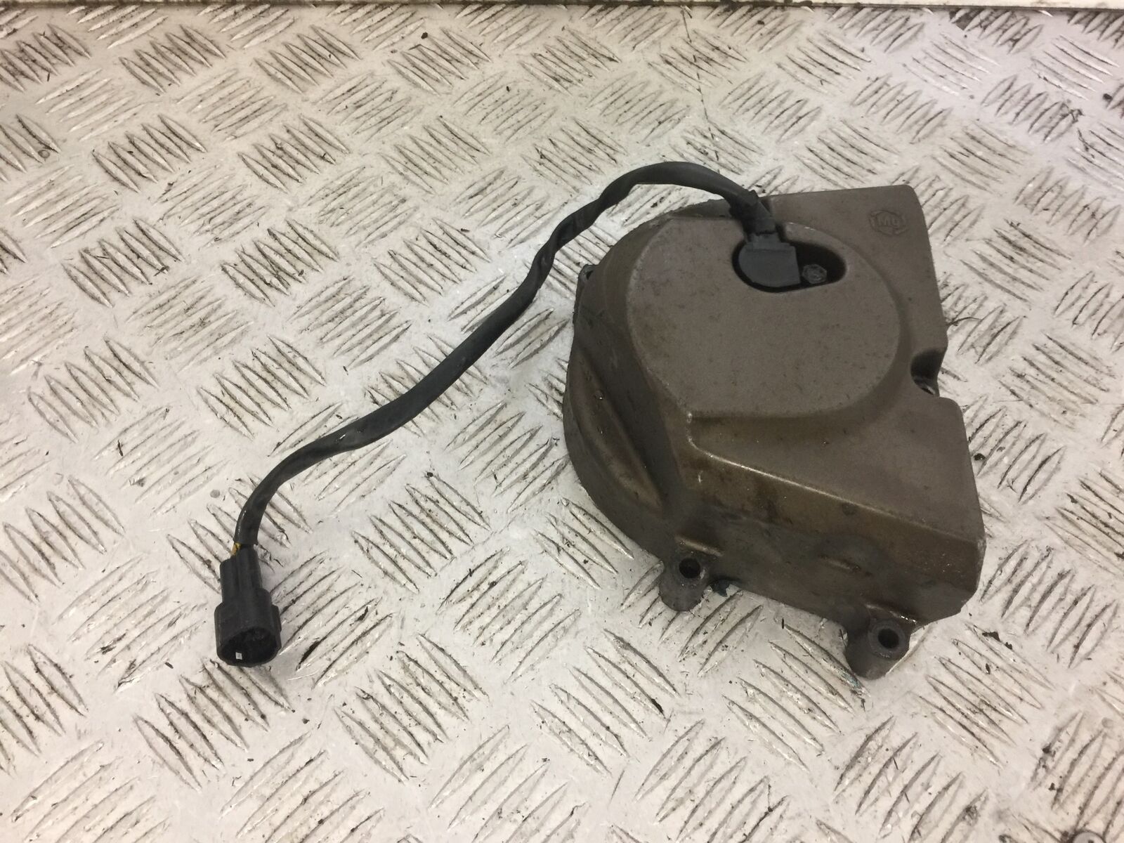 KAWASAKI ZX6R ZX6 G SPROCKET COVER  YEAR 1998-99 (STOCK 684)
