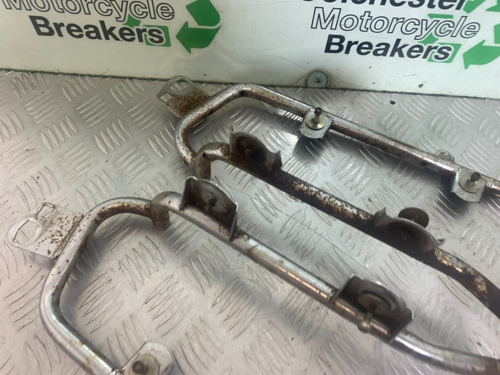 PIONEER XF250 PANNIER RAILS YEAR 2009 (CMB1143)