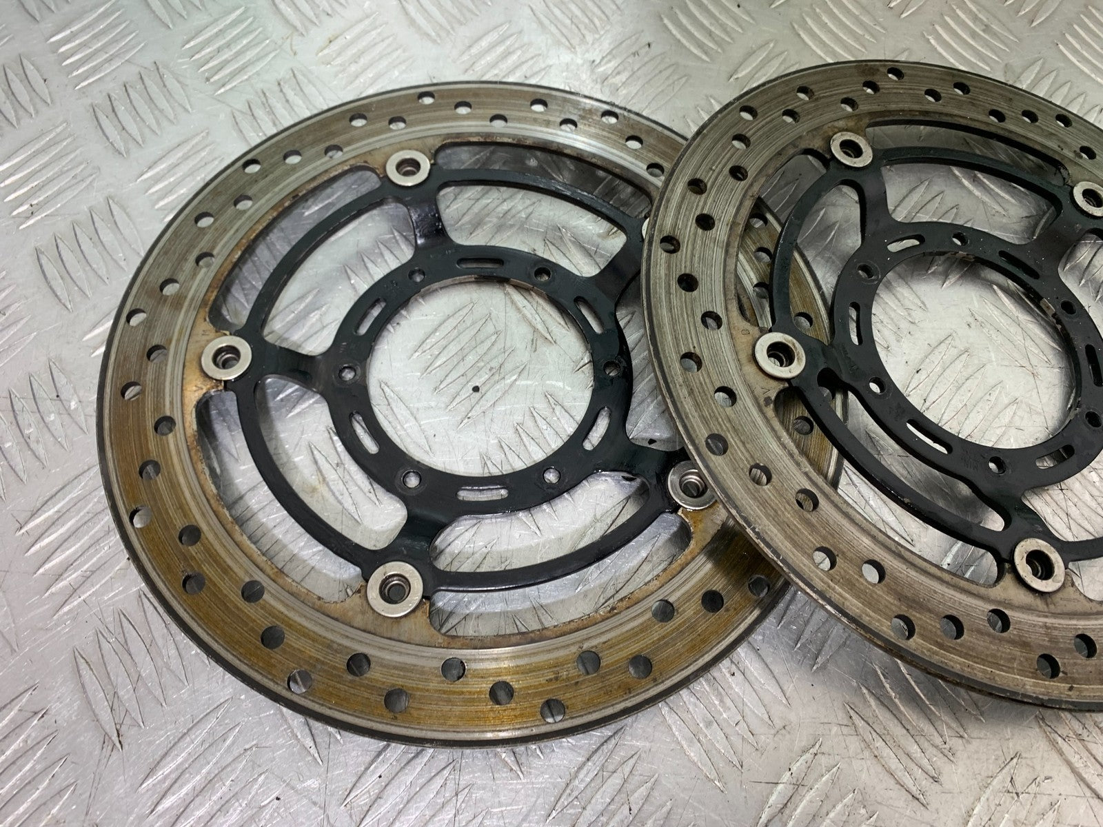 HONDA CBF600 CBF 600 FRONT BRAKE DISCS  YEAR 2004 -07 (CMB1247)