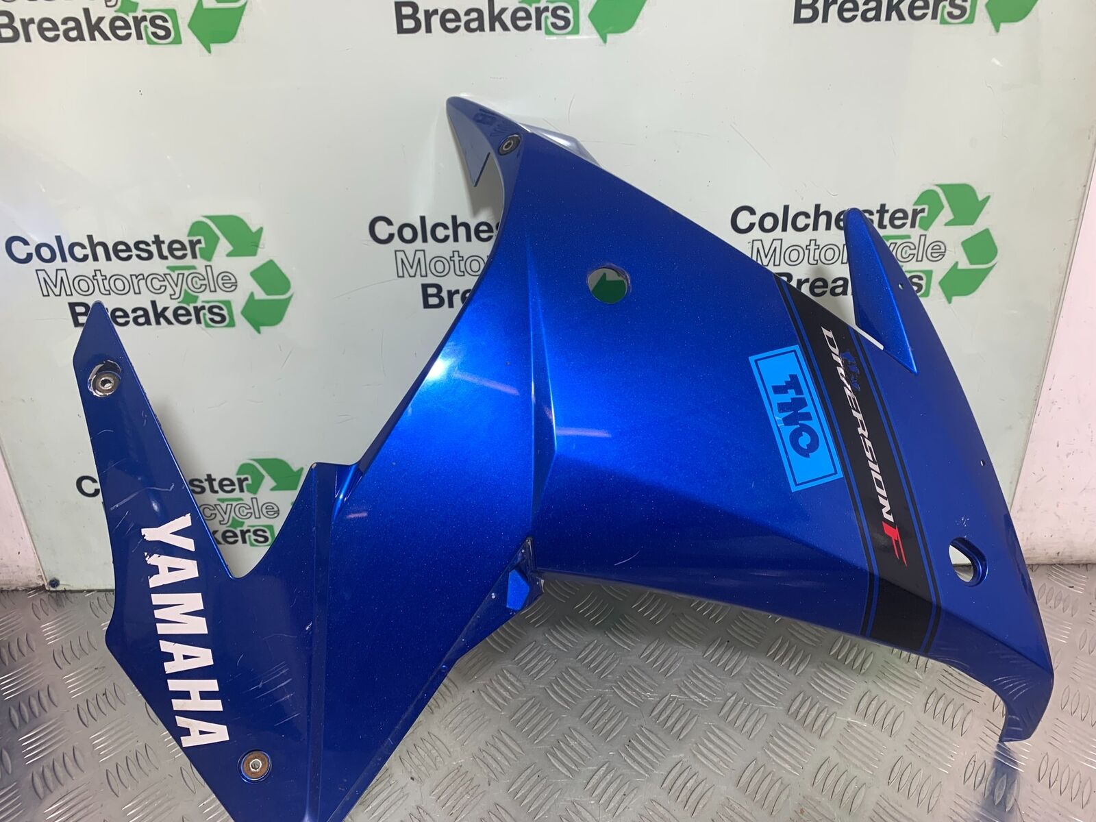 YAMAHA XJ6 XJ6-S RIGHT FAIRING PANEL  YEAR 2009-2015  (CMB1070)