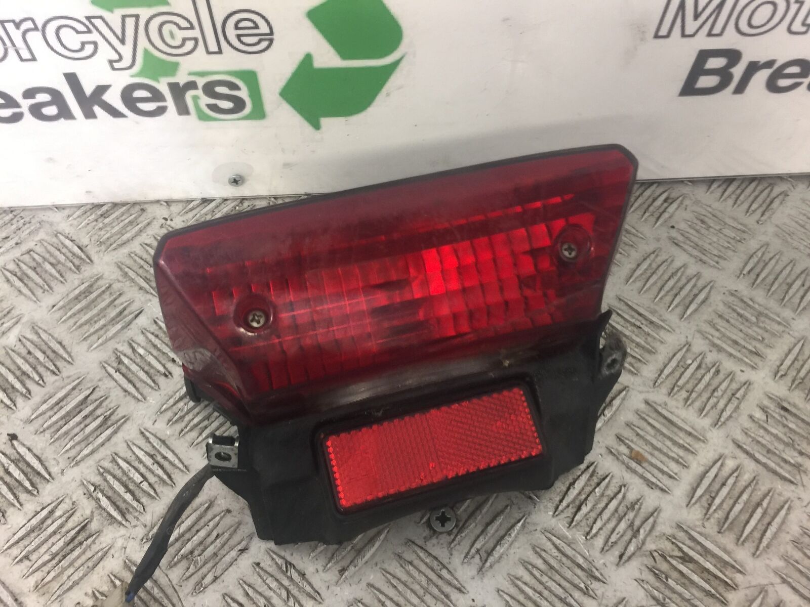 YAMAHA YBR125 YBR 125 REAR LIGHT YEAR 2013