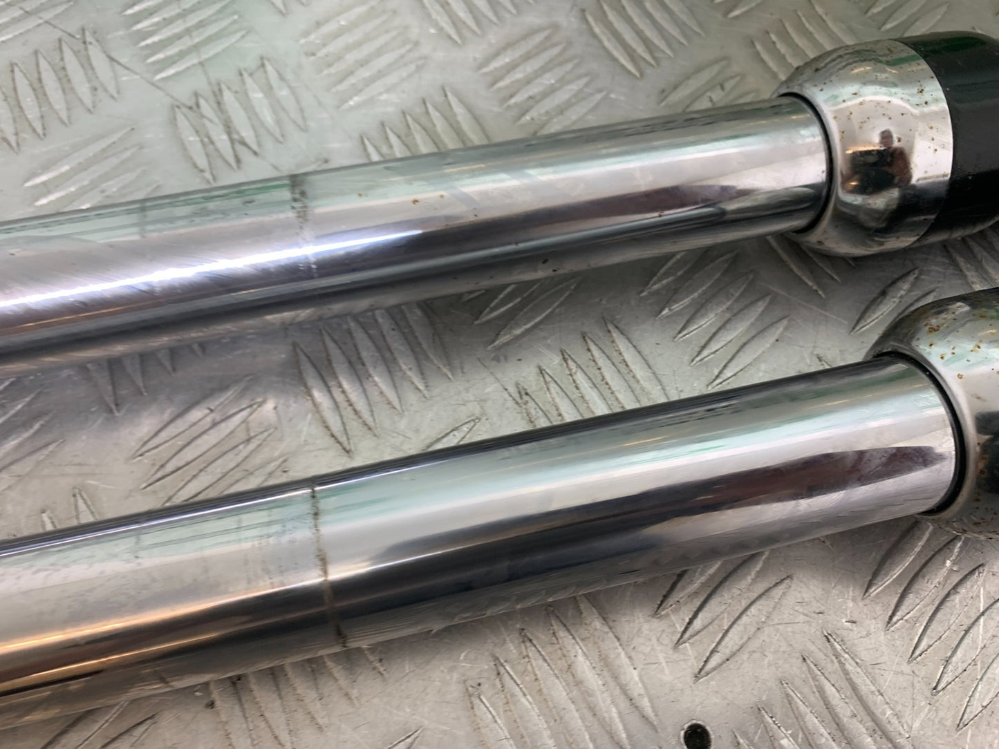 HARLEY DAVIDSON FXS BLACKLINE 1585 FORKS YEAR 2012 (CMB1147)