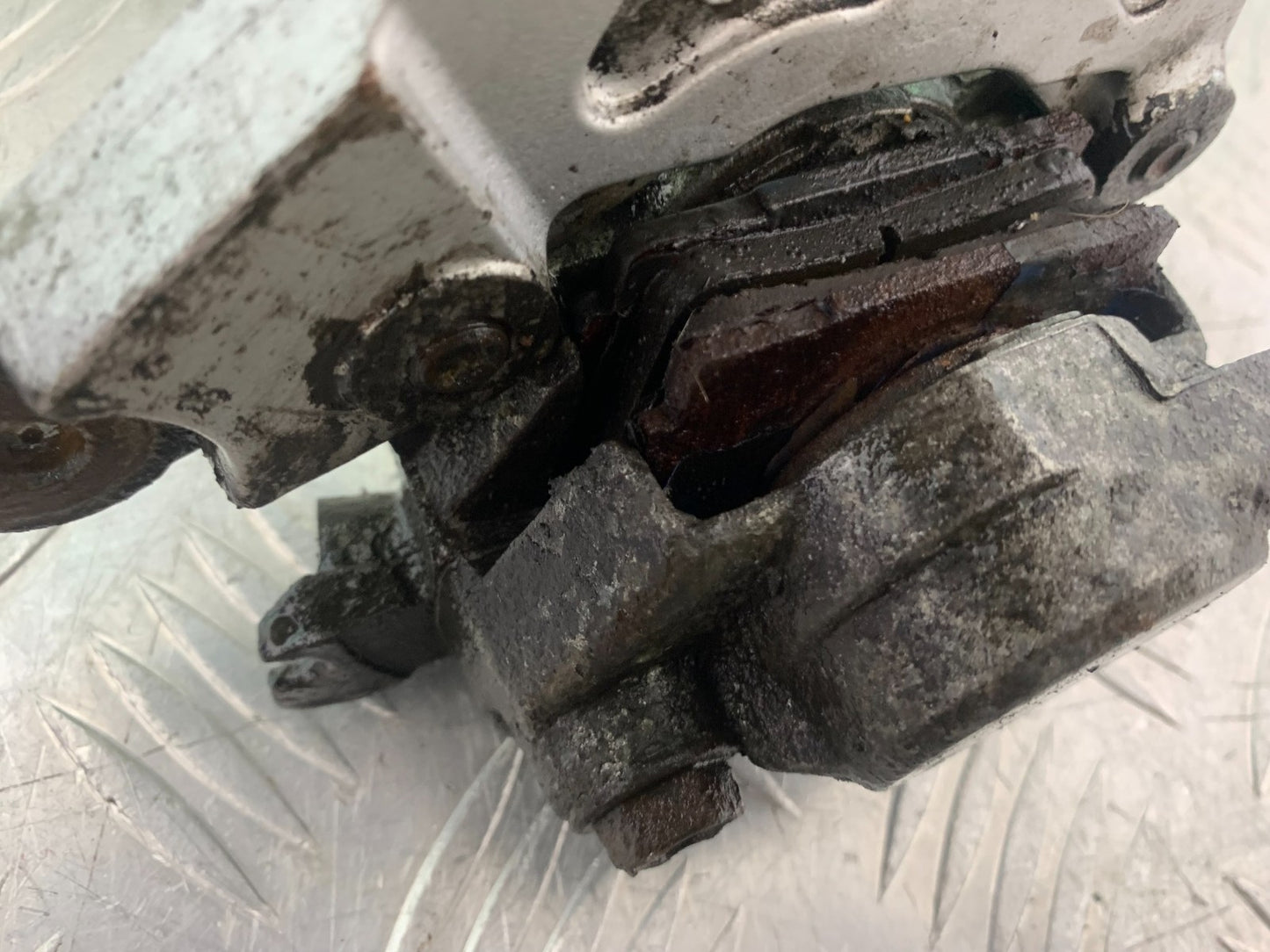 YAMAHA FZS600 FAZER 600 REAR CALIPER (SOLD AS PARTS)  YEAR 1998-2001 (CMB1267)