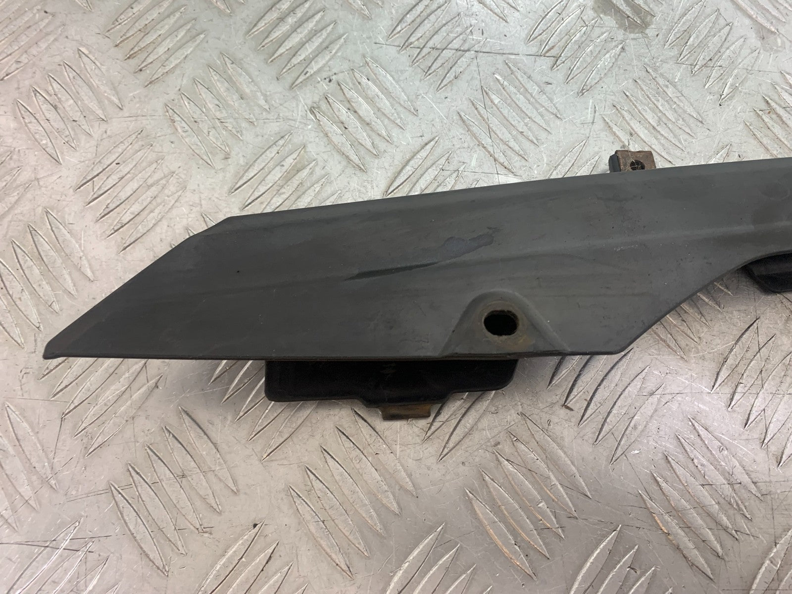 HONDA CBF125 CBF 125 CHAIN GUARD YEAR 2009-14  (CMB1172)
