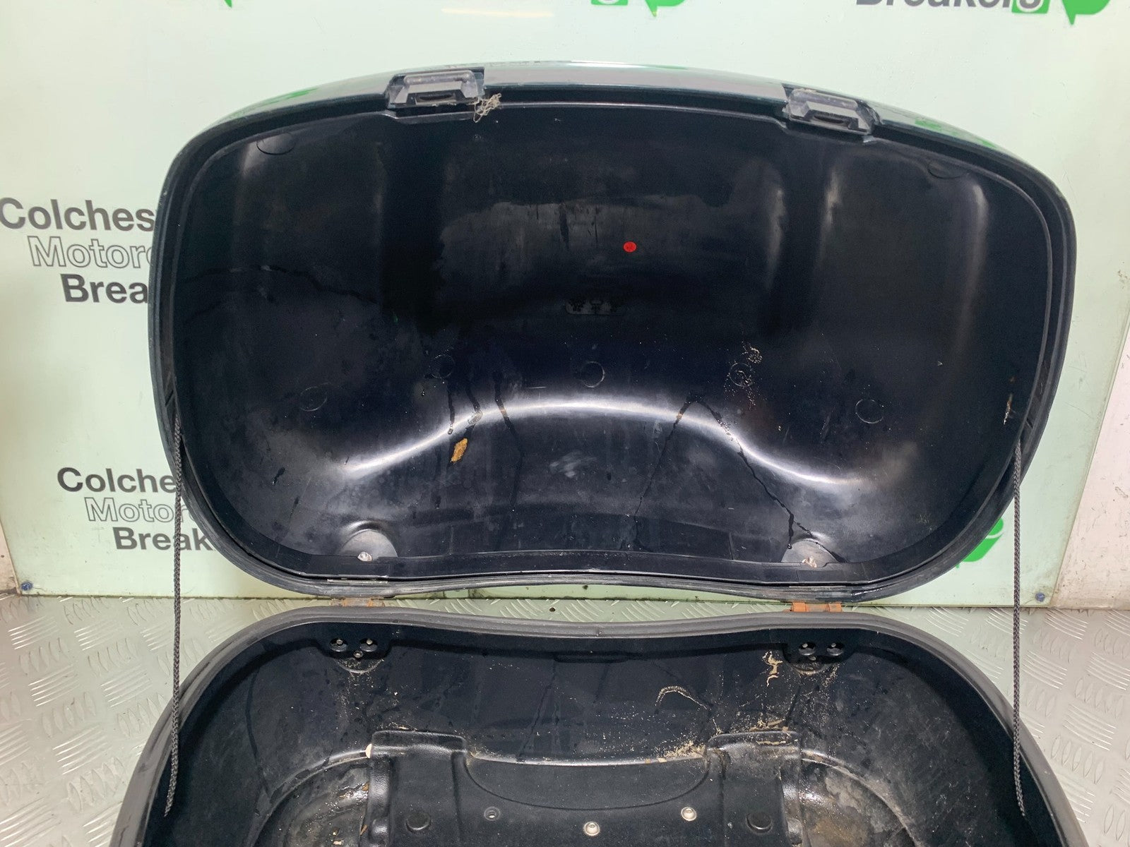 TRIUMPH 955i SPRINT ST TOP BOX AND RACK  YEAR 1999-04 (CMB1230)