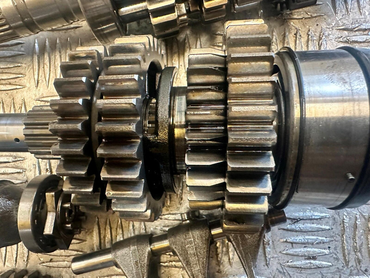 HONDA CBR1100 XX BLACKBIRD GEARBOX YEAR 1996-1998 (CMB1017)