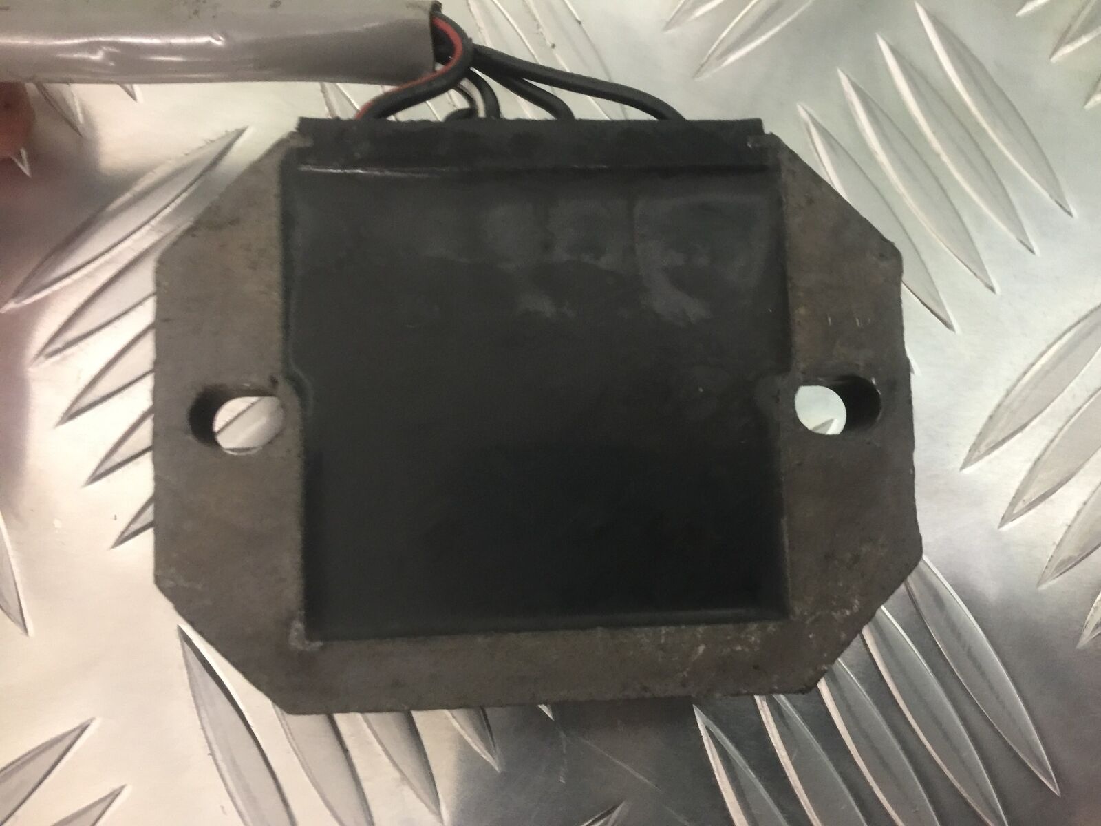 SUZUKI SV650 SV 650 REGULATOR YEAR 1999-2002 (STOCK 919)